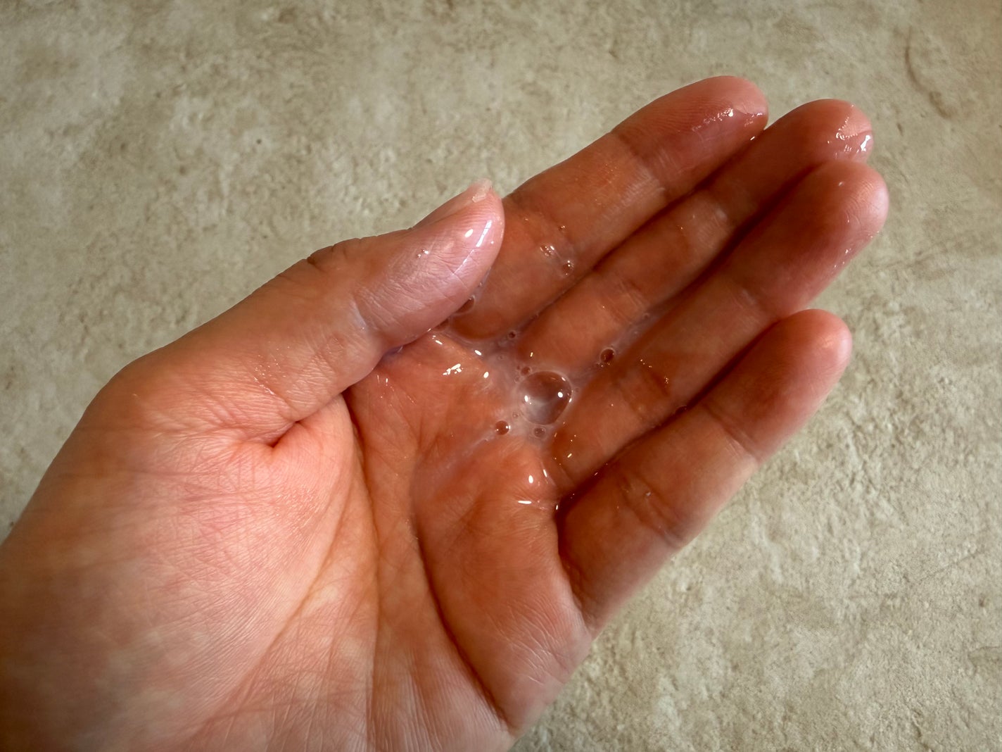 ダヴ ふわとろクリーミースクラブ ザクロ&シアバター/ダヴ/ボディスクラブを使ったクチコミ(4枚目)