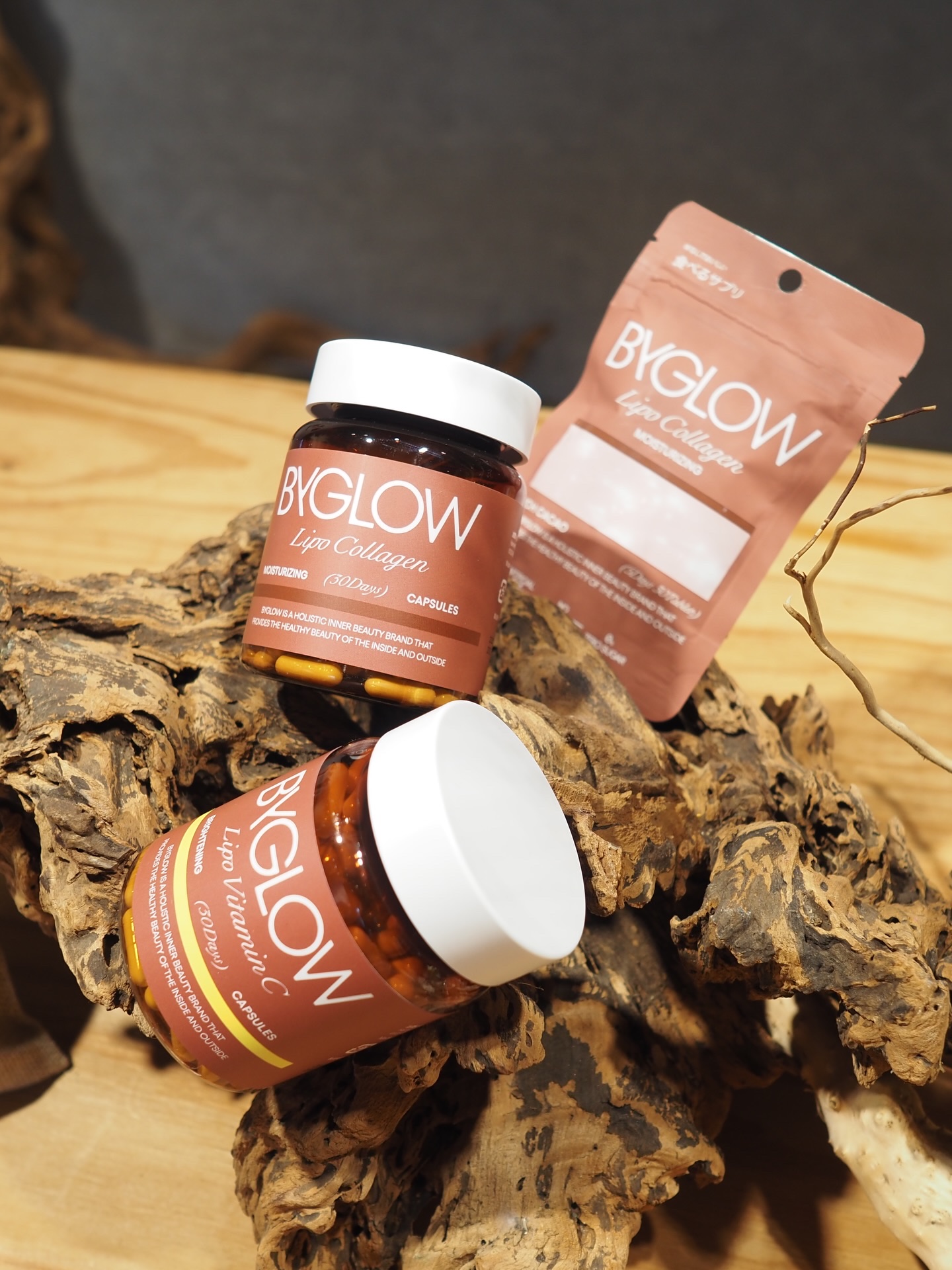 ByURの姉妹ブランドとして、日韓共同開発のインナービューティーブランド #ByGLOW が誕生🎶
先月3商品が発売されました👏

🍋リポシープラスグル ブライトショット カプセル
🏷️リポソームビタミンC×グルタチオン×L-シスチ