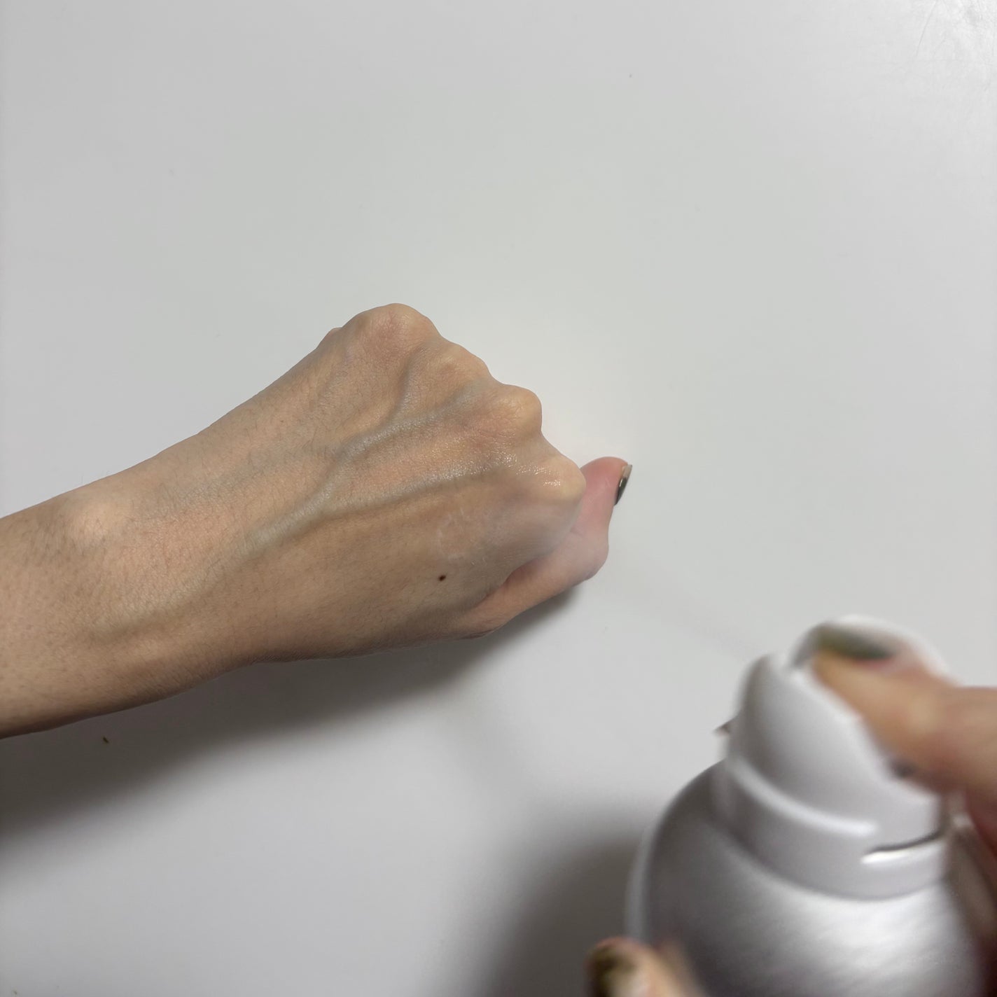 デオドラントスプレー(無香性)/エージーデオ24/デオドラント・制汗剤を使ったクチコミ(6枚目)