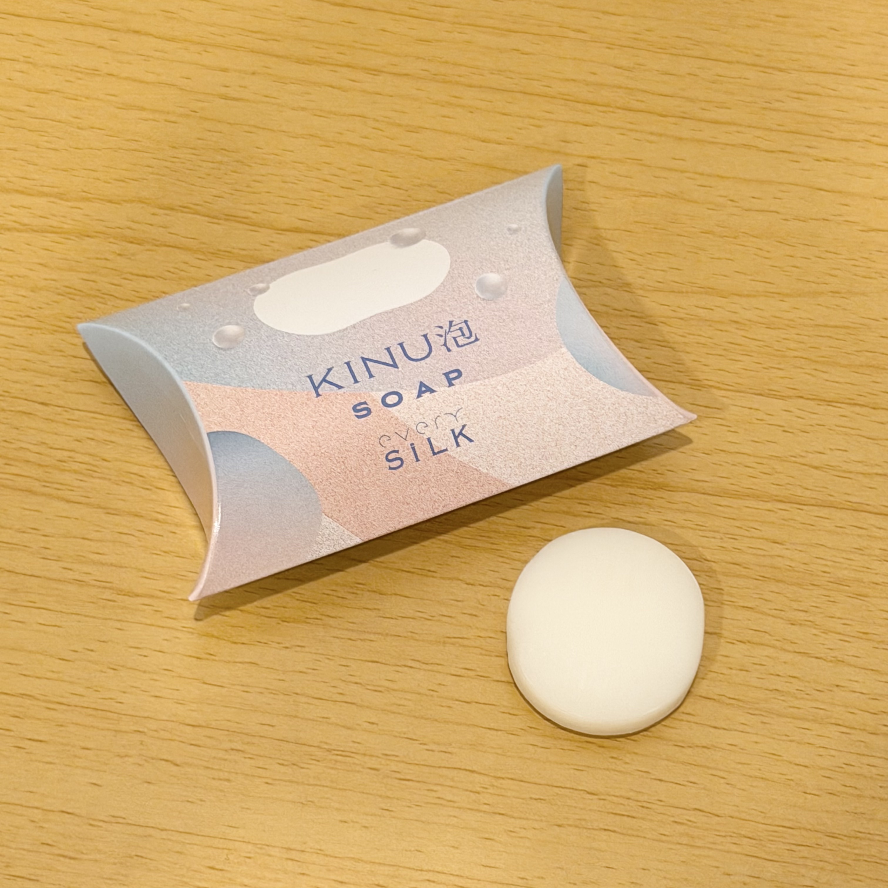 国産まゆ100％を使った、やさしい使い心地の洗顔せっけん🫧
⁡
┈┈┈┈┈┈┈┈┈┈
⁡
every SiLK

KINU泡SOAP⁡
⁡
┈┈┈┈┈┈┈┈┈┈
⁡
自社で育てたまゆを使用して作られている、スキンケアブランド【every 