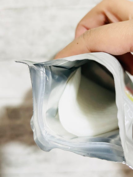 Anua ドクダミ77%クリアパッドのクチコミ「Anua ドクダミ77%クリアパッド
ドクダミソウエキスが77%配合されたトナーパッド。
.....」(2枚目)