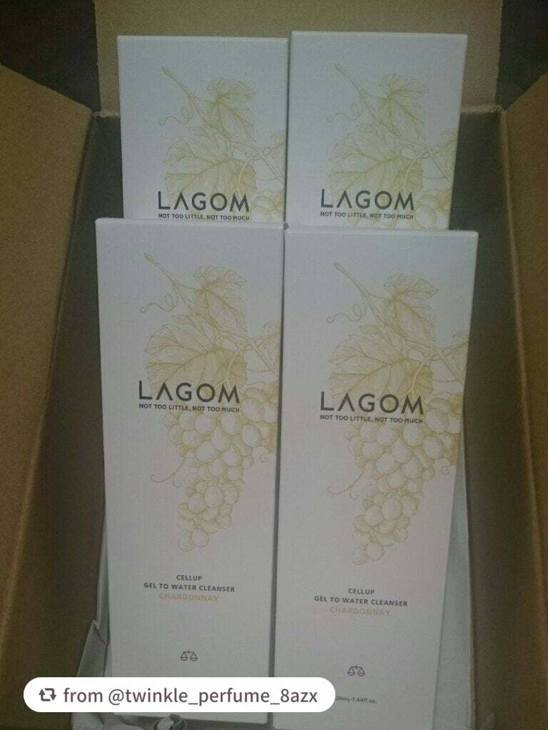 ブランド内でも人気が高い洗顔料！ジェルがみるみる水のようなテクスチャーに変化🌟
クリアな心地よさとともに洗う朝洗顔！
肌の水分保持力に着目した成分「アクアリシア(AQUALICIA)*」配合で、洗顔後の肌もしっとり。
「ジェルトゥウォータ