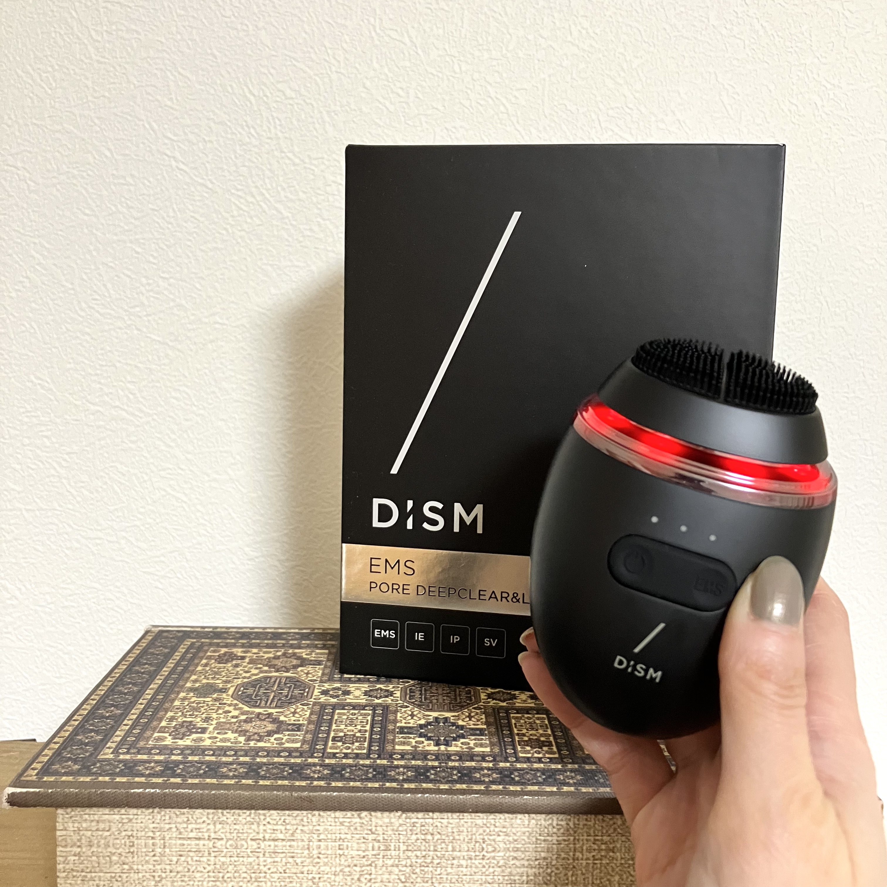 ディズム　EMS ポアディープクリア＆リフト ブラシ/DISM/バスグッズを使ったクチコミ（1枚目）