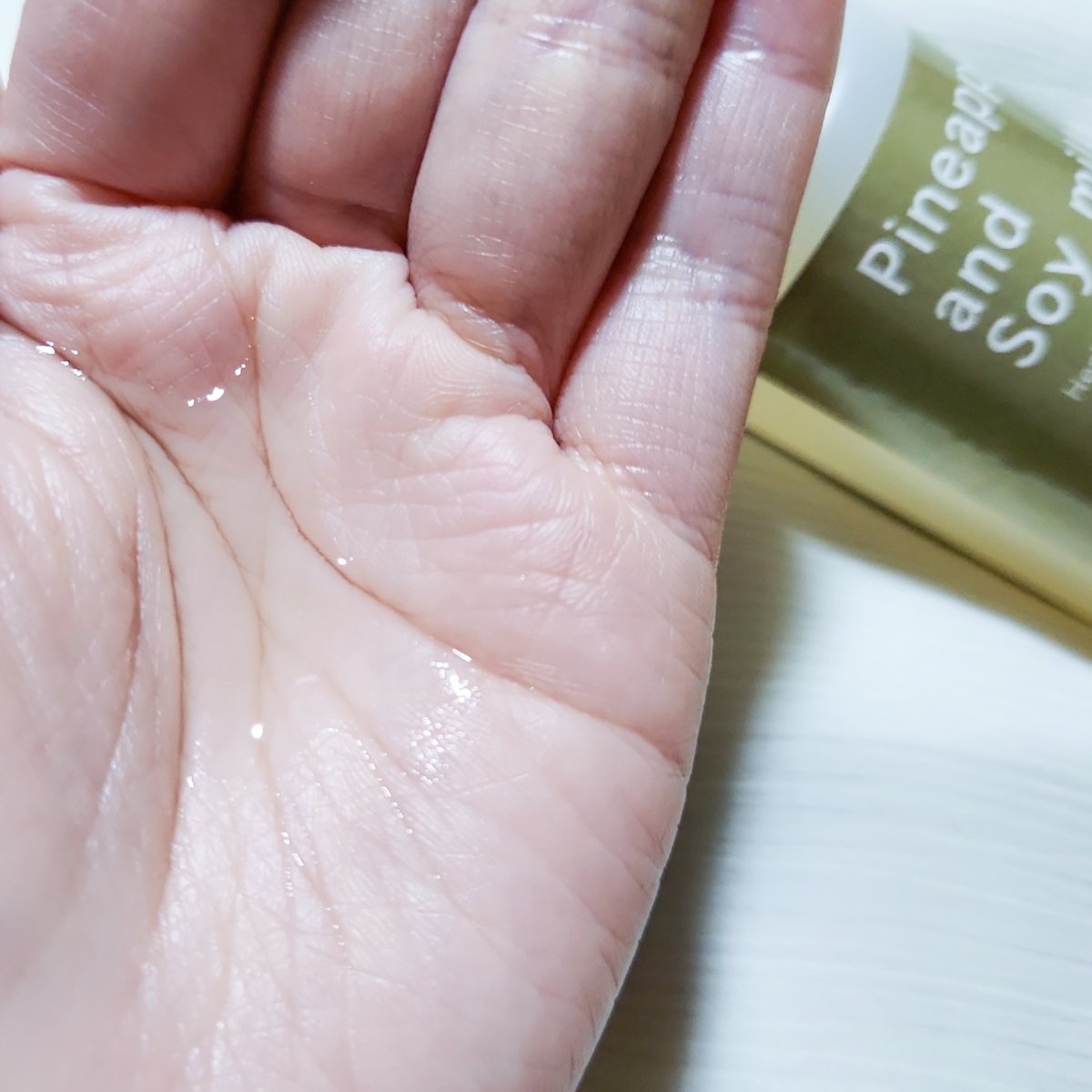 パイナップル豆乳ローションプレミアム/鈴木ハーブ研究所/ボディローションを使ったクチコミ（2枚目）