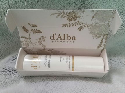 ホワイトトリュフナリシングセラムリップバーム/ダルバ/リップバームを使ったクチコミ(3枚目)