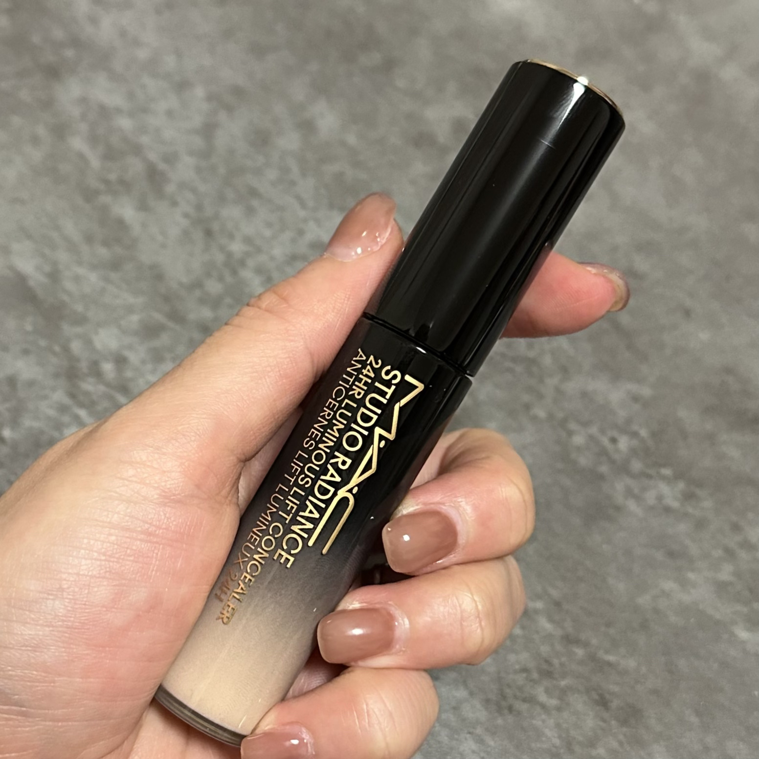 スタジオ ラディアンス 24 ルミナス コンシーラー/M・A・C/リキッドコンシーラーを使ったクチコミ（2枚目）