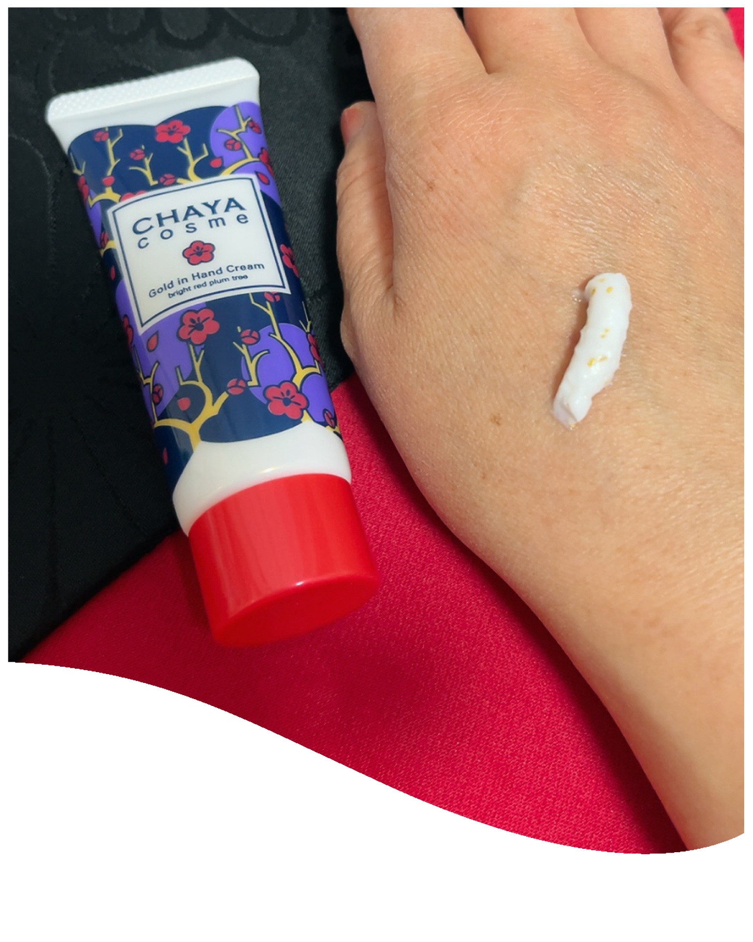 CHAYA cosme ゴールドインハンドクリーム紅い梅の香り/CHAYA cosme/ハンドクリームを使ったクチコミ（3枚目）
