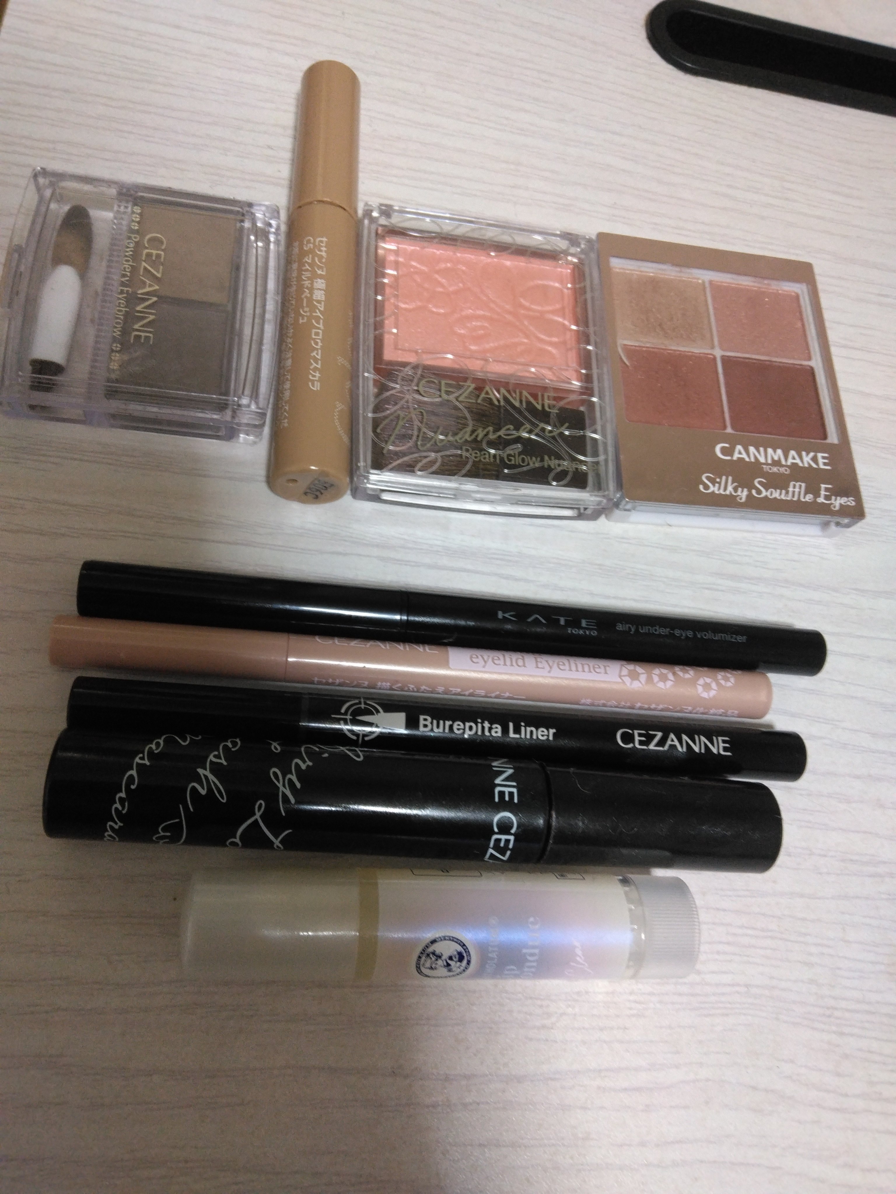 ケイト エアリーアンダーアイボリューマー/KATE/スティックアイシャドウを使ったクチコミ（1枚目）