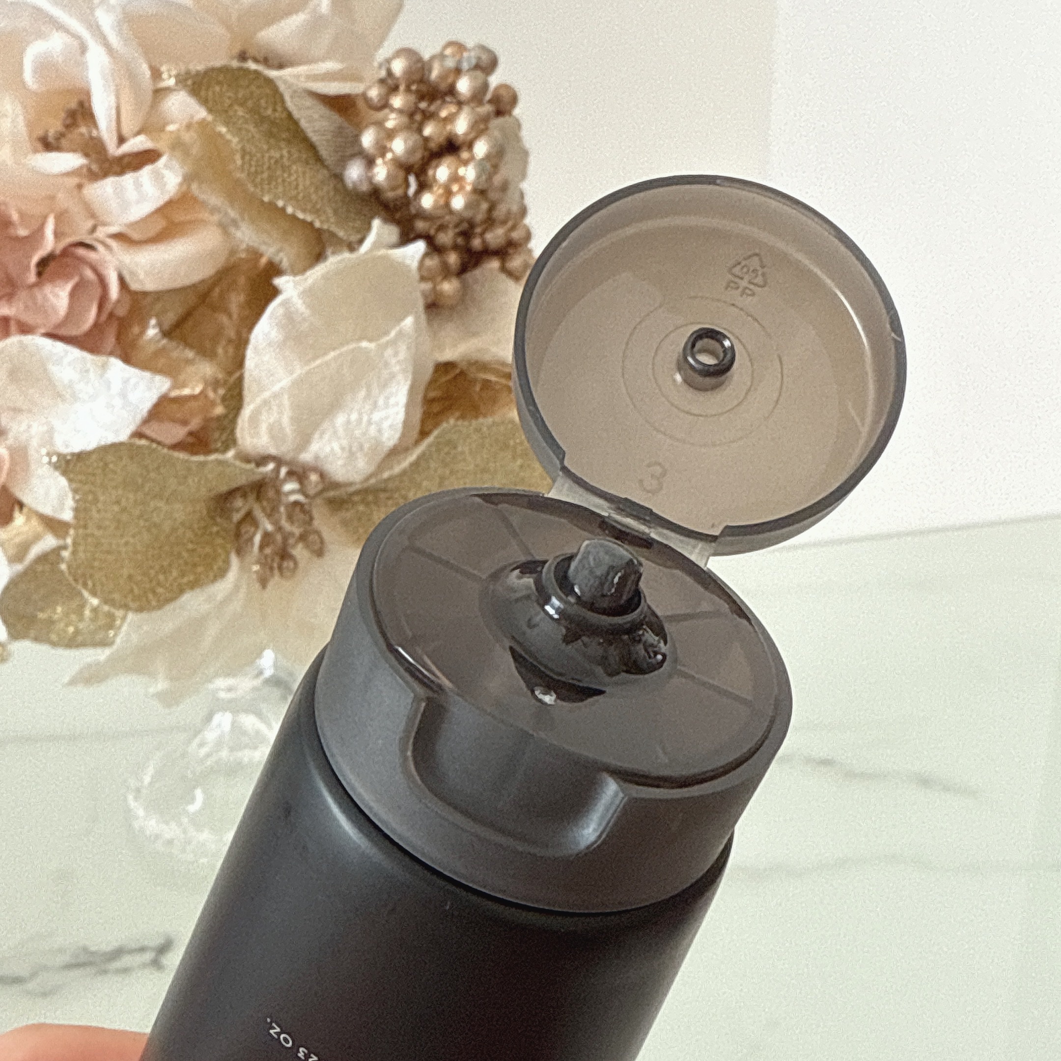 CLAYGE クレージュ ポアスムージング フェイスウォッシュ ブラックのクチコミ「クレージュのアイテムが好きで色々と使ってみているのですが今回使ったのは
ポアスムージング フェ.....」（2枚目）