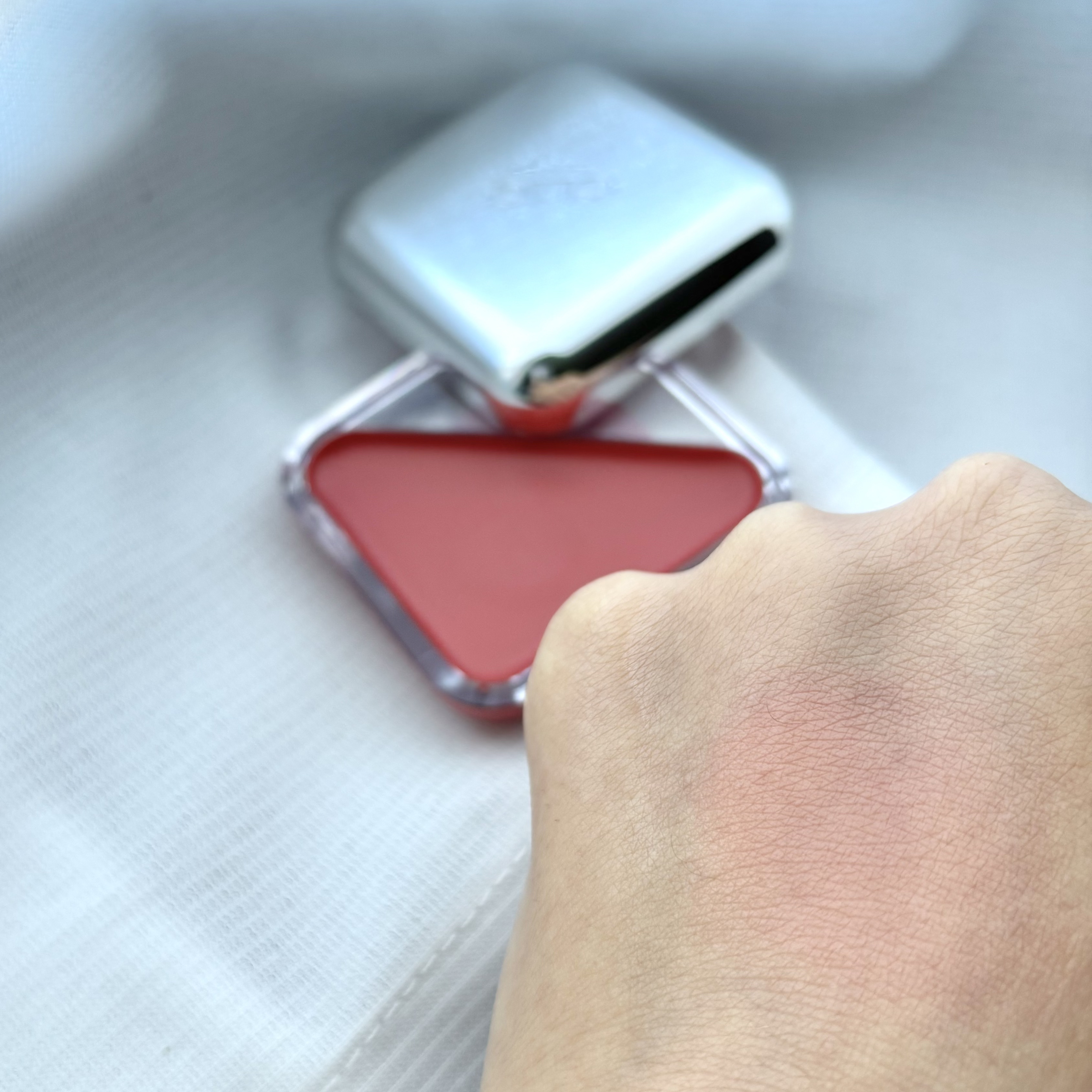 エッセンシャル リップチーク タップ/CLIO/ジェル・クリームチークを使ったクチコミ（3枚目）