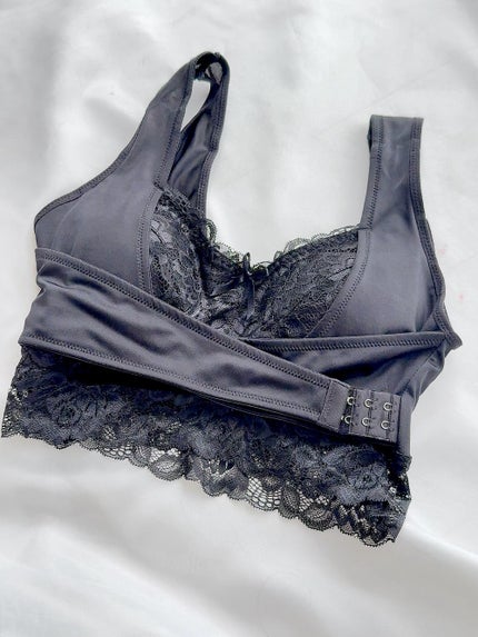 りぃさんのコスメ日記💄 on LIPS 「育乳ナイトブラ♡寝ている間もバストケア🌙ノンワイヤーなのにしっ..」(2枚目)