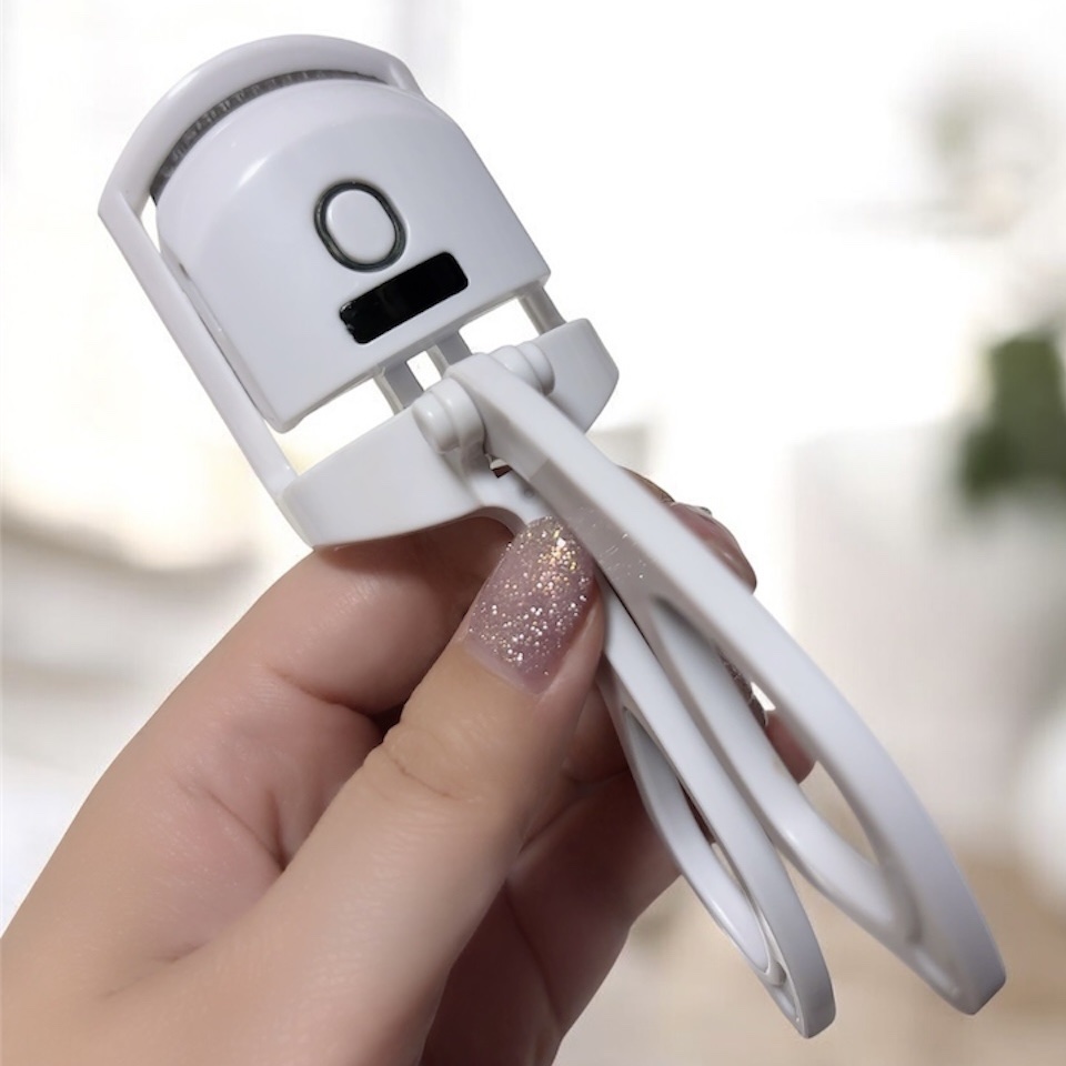 充電式ヒートアイラッシュカーラー/キャンドゥ/ホットビューラーを使ったクチコミ（1枚目）