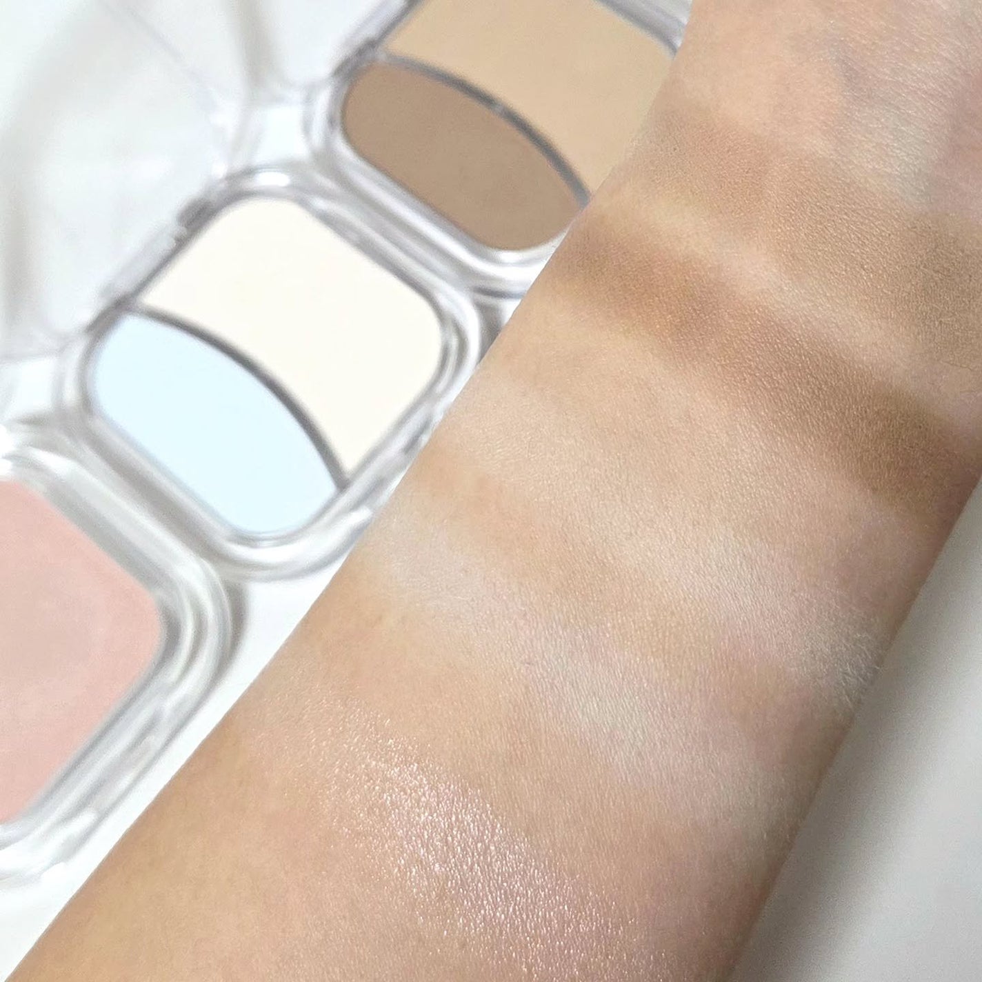 フェイスフィルボリューマーハイライター/mude./パウダーハイライトを使ったクチコミ(3枚目)