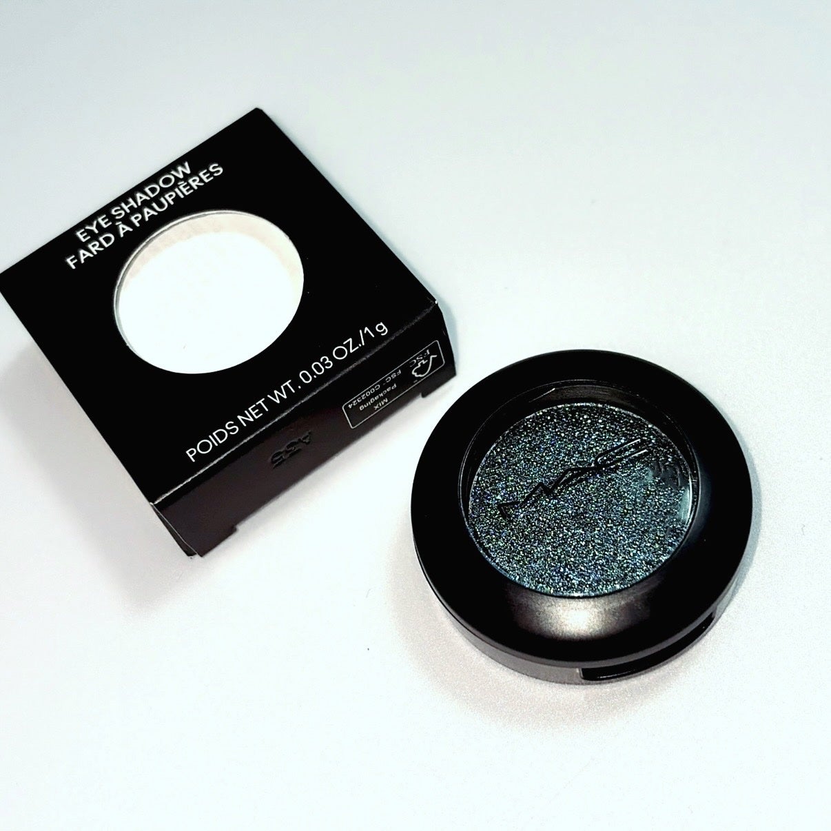 アイシャドウ メタリック/M・A・C/単色アイシャドウを使ったクチコミ(5枚目)