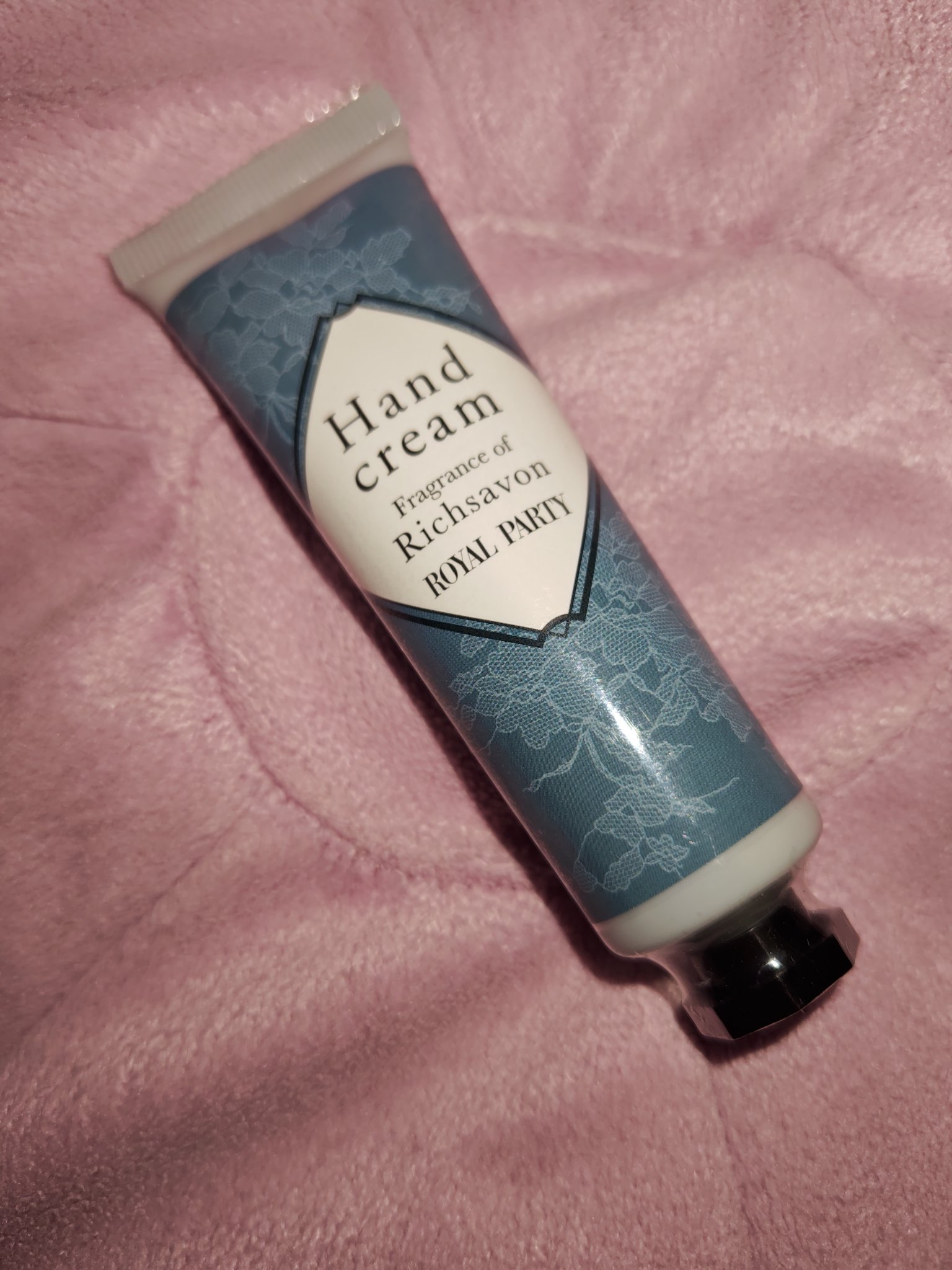 ロイヤルパーティー ハンドクリーム/DAISO/ハンドクリームを使ったクチコミ（1枚目）