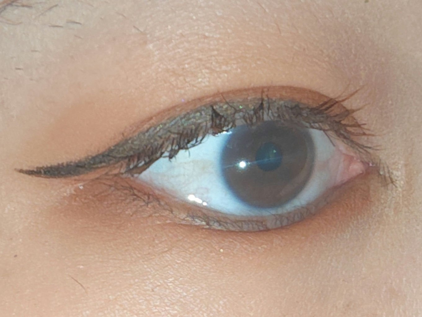 パウダー キス アイシャドウ/M・A・C/単色アイシャドウを使ったクチコミ（2枚目）