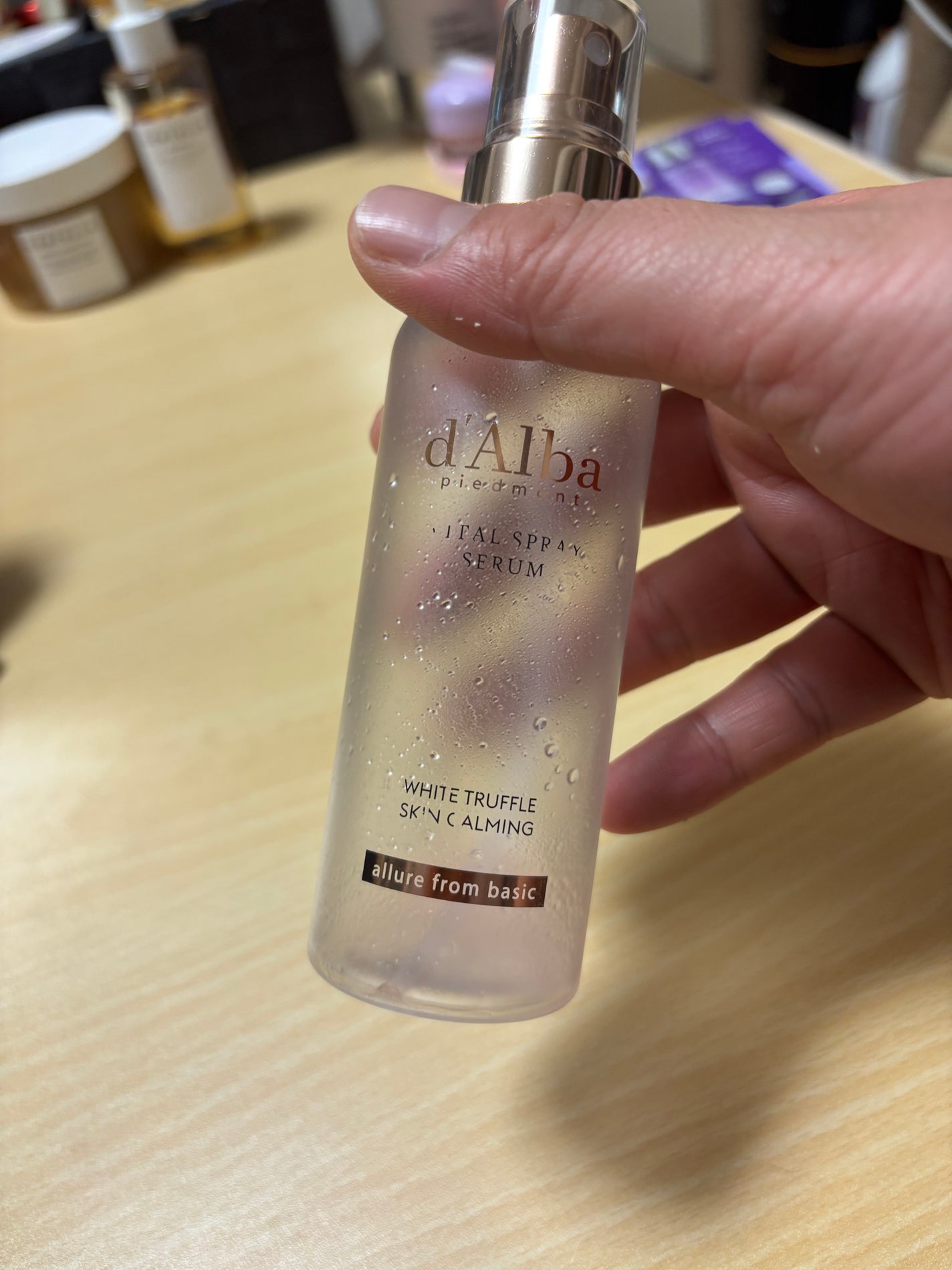 ダルバ ホワイトトリュフバイタルスプレーセラム/ダルバ/ミスト状化粧水を使ったクチコミ(1枚目)