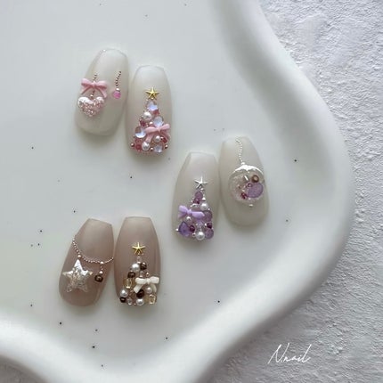 #クリスマスネイル,#ツリーネイル,#オーナメントネイル,#冬ネイル,#ビーズネイル,#スノードームネイル,#大人可愛いネイルのネイルデザイン