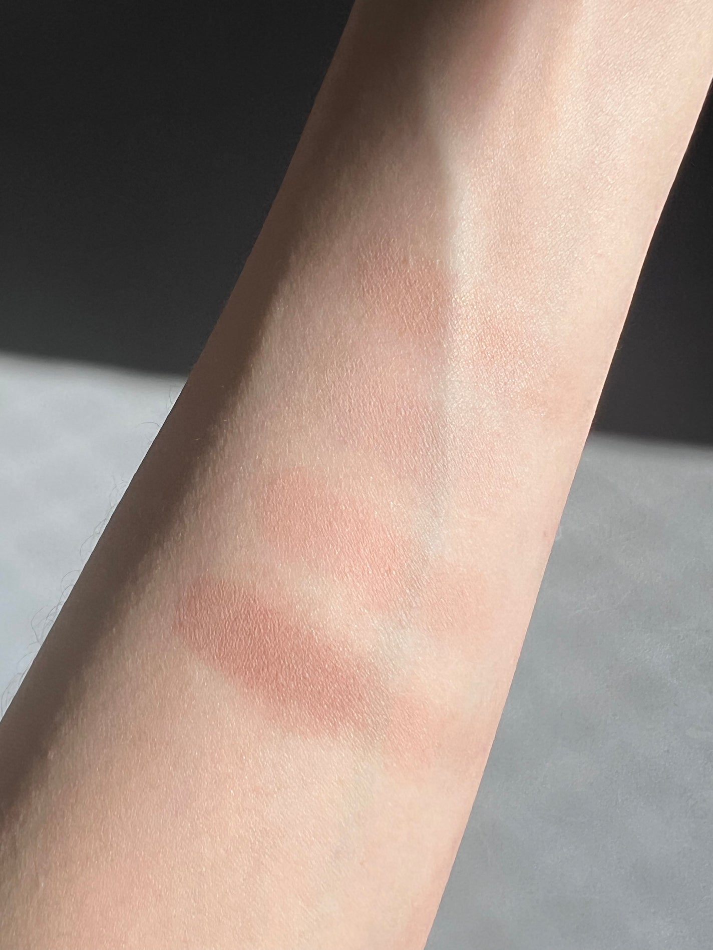 アイパレット/uneven/アイシャドウパレットを使ったクチコミ(3枚目)