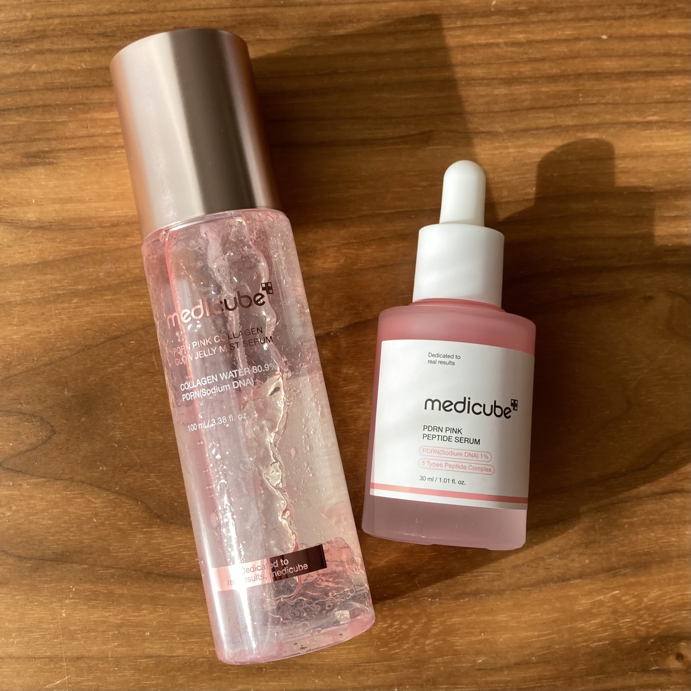 MEDICUBE❤️

PDRNピンクアンプル 
PDRN 10,000ppm配合

PDRNピンクゼリーセラムミスト

トマトの青臭い匂いがするね
効果はどちらもよくわからないかな

悪くもなく良くもない

#朝のメイク前ルーティン 