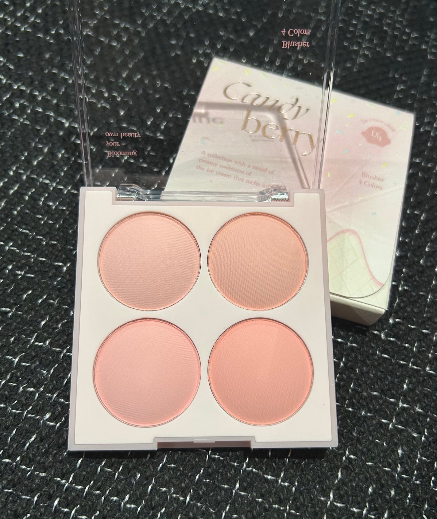 ブレンディングムードチーク/dasique/パウダーチークを使ったクチコミ(2枚目)