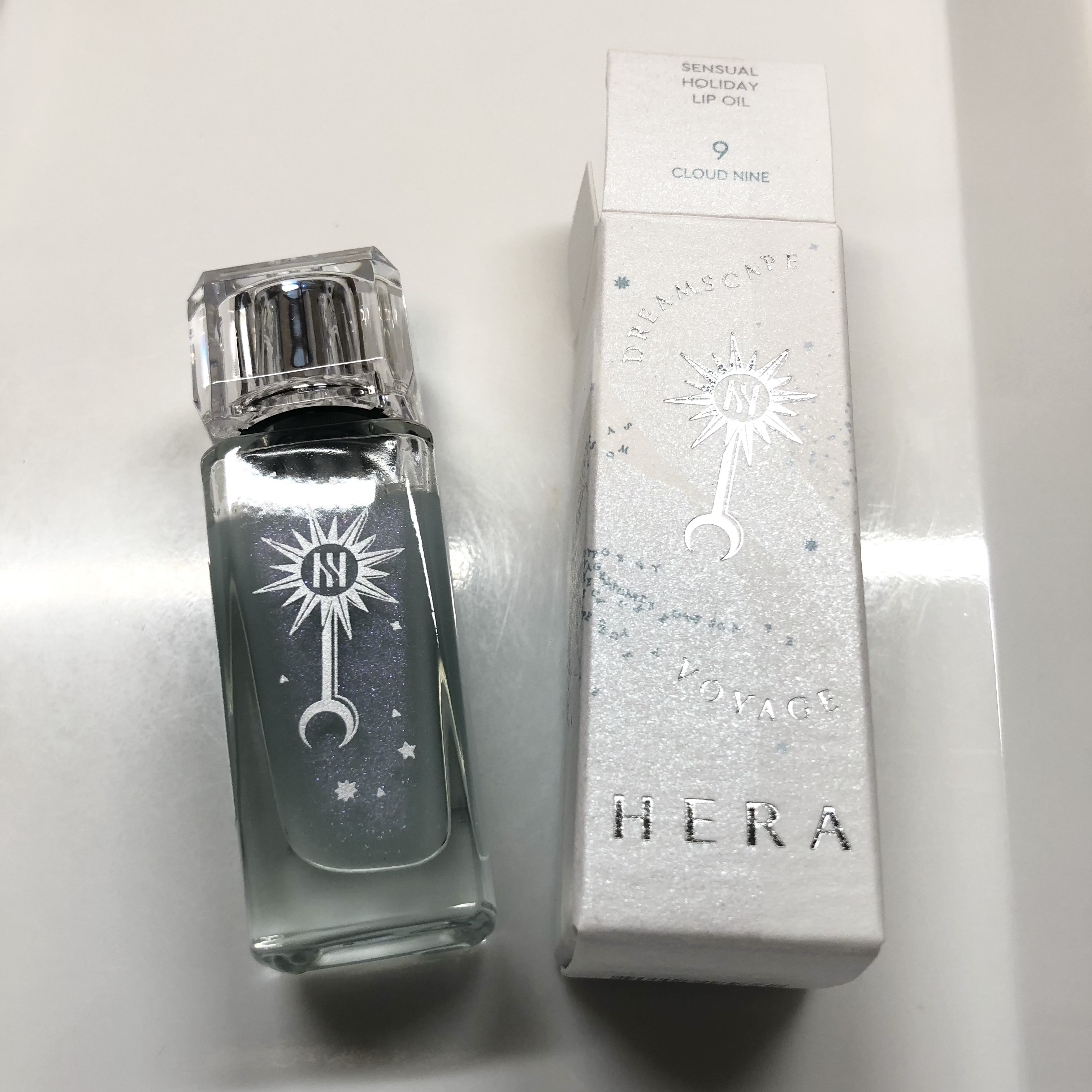 センシュアル ホリデー リップ オイル/HERA/リップグロスを使ったクチコミ（1枚目）