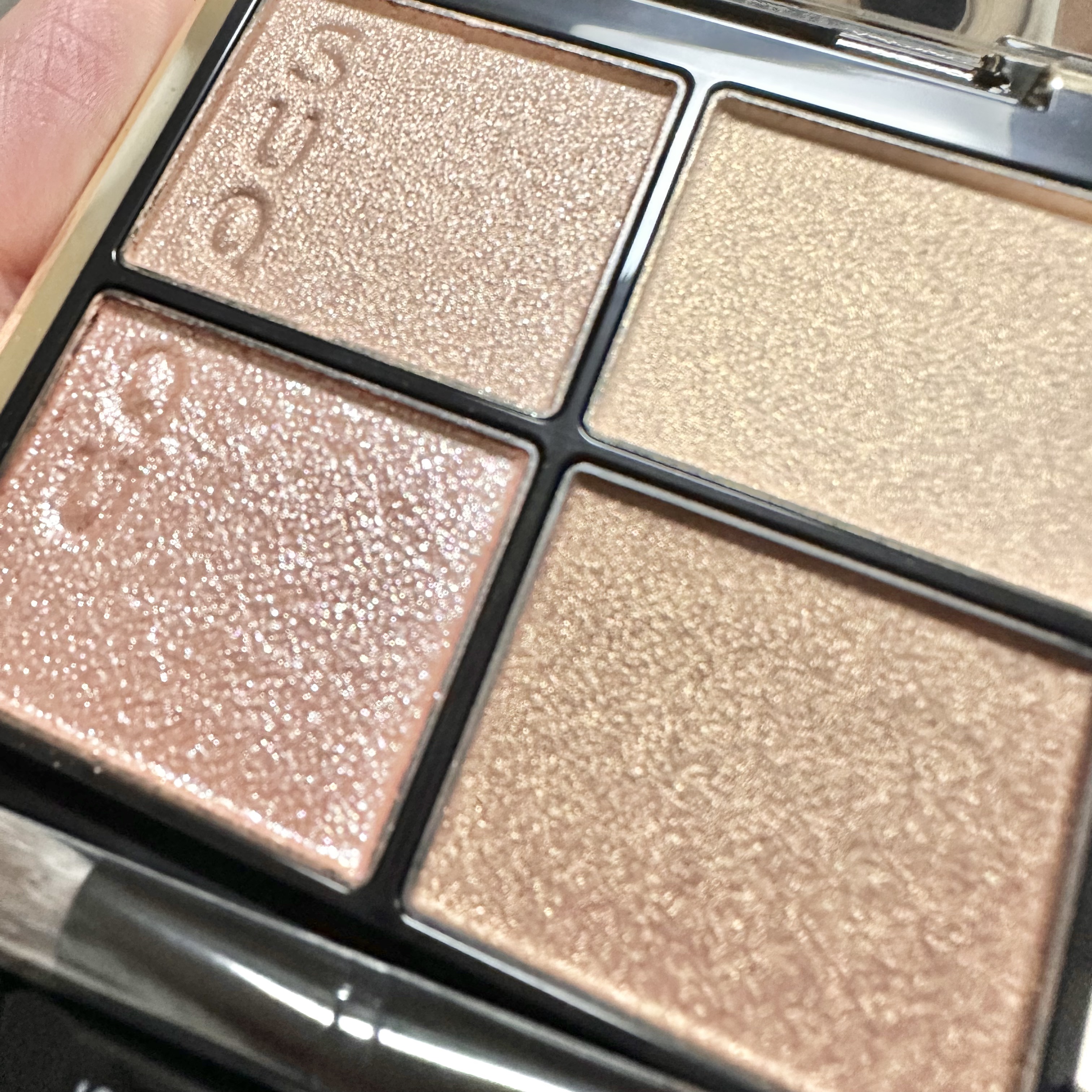 シグニチャー カラー アイズ/SUQQU/アイシャドウパレットを使ったクチコミ（2枚目）