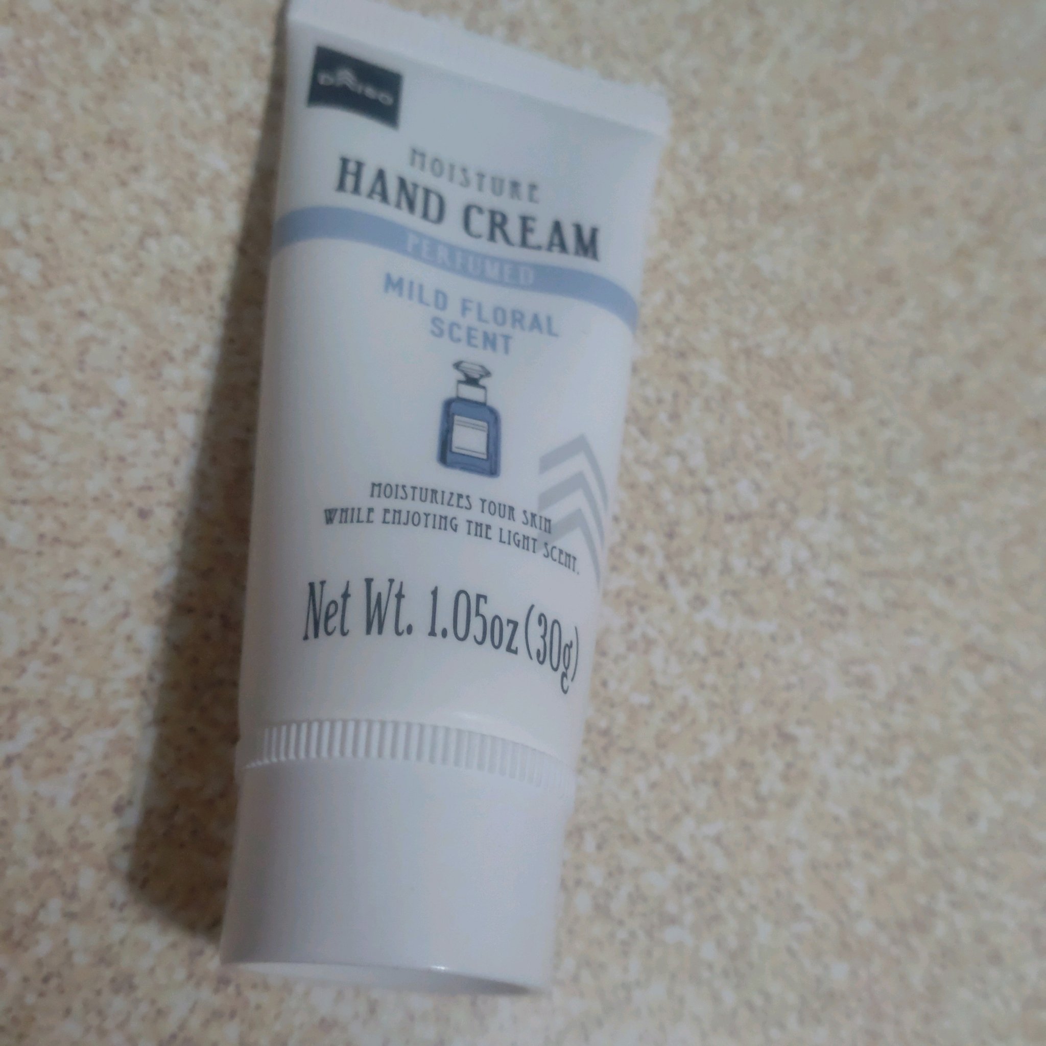 SHIROのサボンに似ていると聞いて…

SHIROの店舗が近くにないので、まずはお試しに
匂いは強めだと思います
保湿はそこまでかもしれないから、フレグランスクリームとしてって感じかな🤔

お試ししやすい価格なのは助かるんですが、本物を