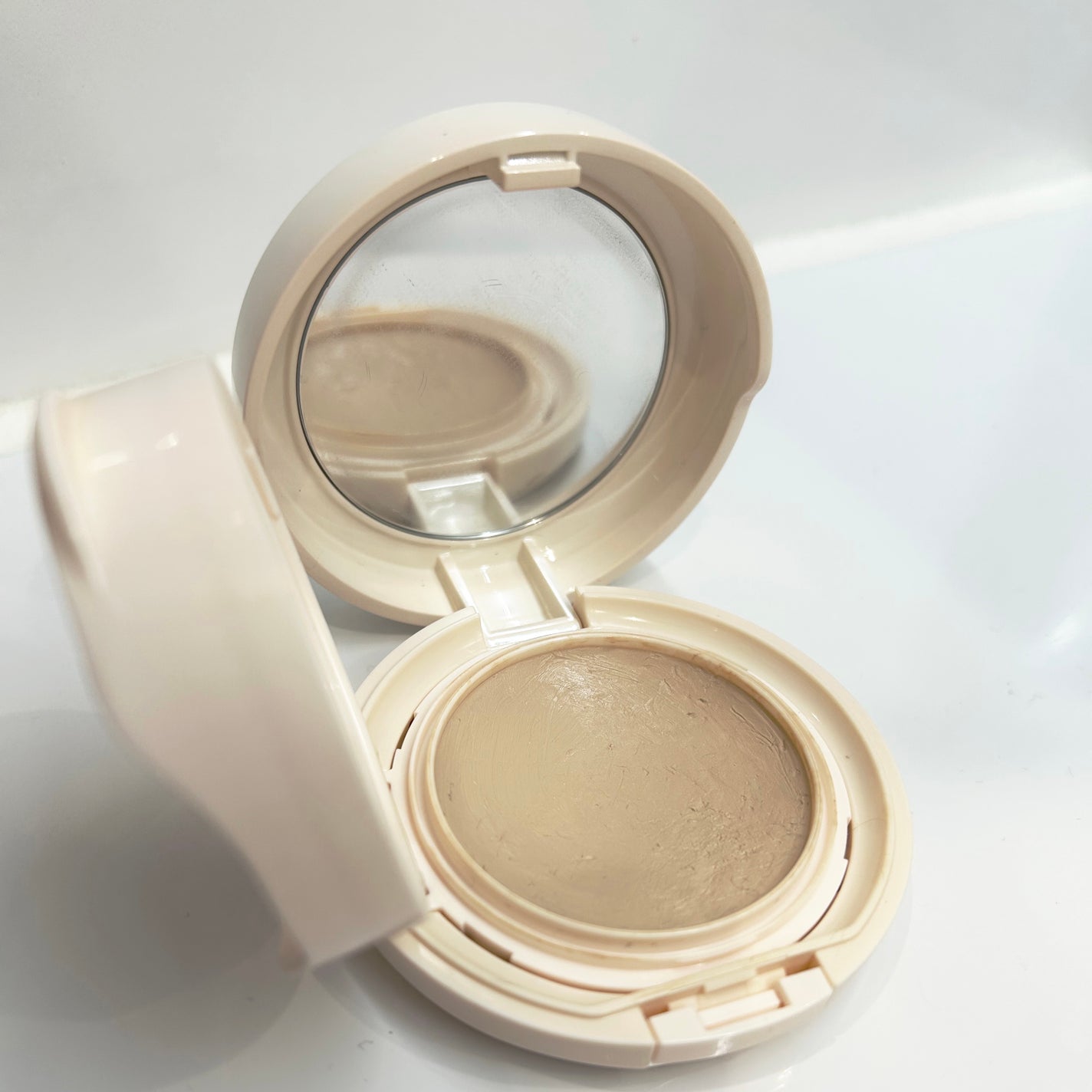 エッセンシャル ワンステップ BB パクト/BENEFIQUE/クリーム・エマルジョンファンデーションを使ったクチコミ(2枚目)