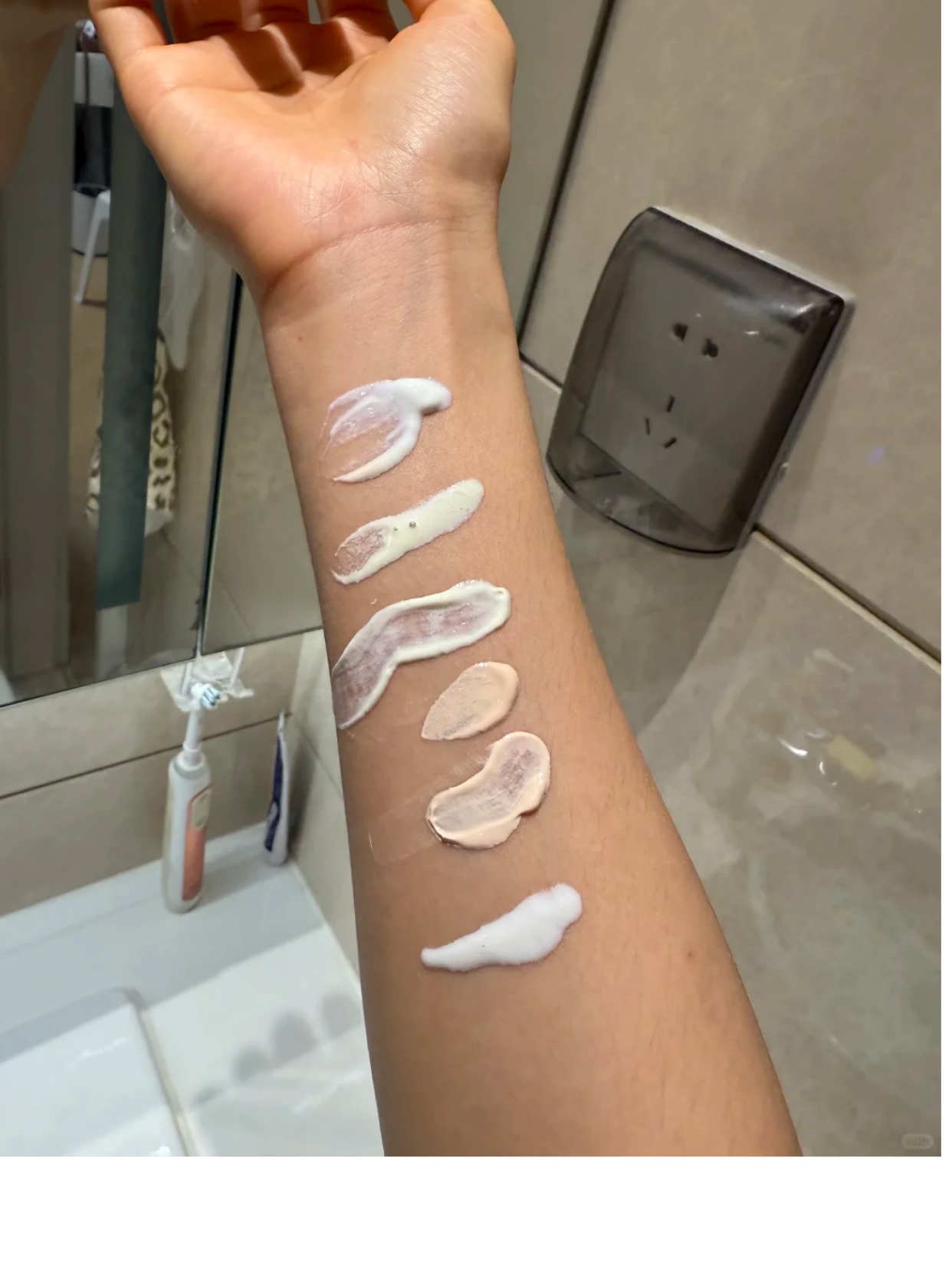 アネッサ　パーフェクトUV　スキンケアミルク　NA/アネッサ/日焼け止めミルクを使ったクチコミ（3枚目）