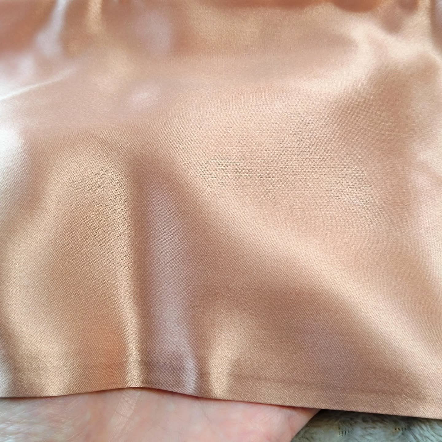 シルク枕カバー/Utukky/ヘアケアグッズを使ったクチコミ（3枚目）