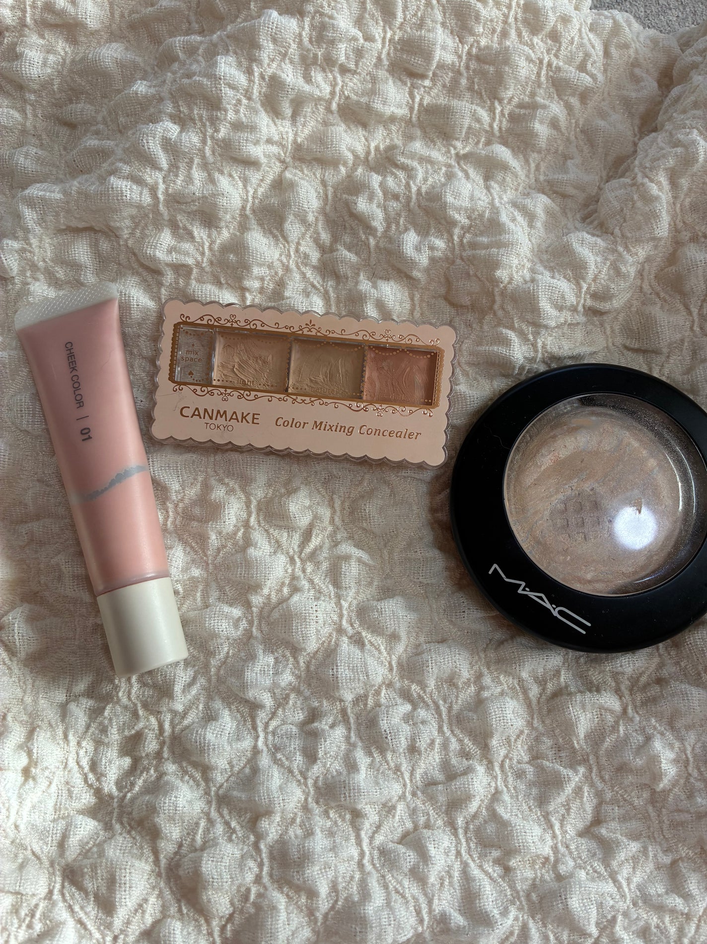 maririn on LIPS 「【使った商品】無印クリームチークキャンメイクコンシーラーMAC..」(1枚目)