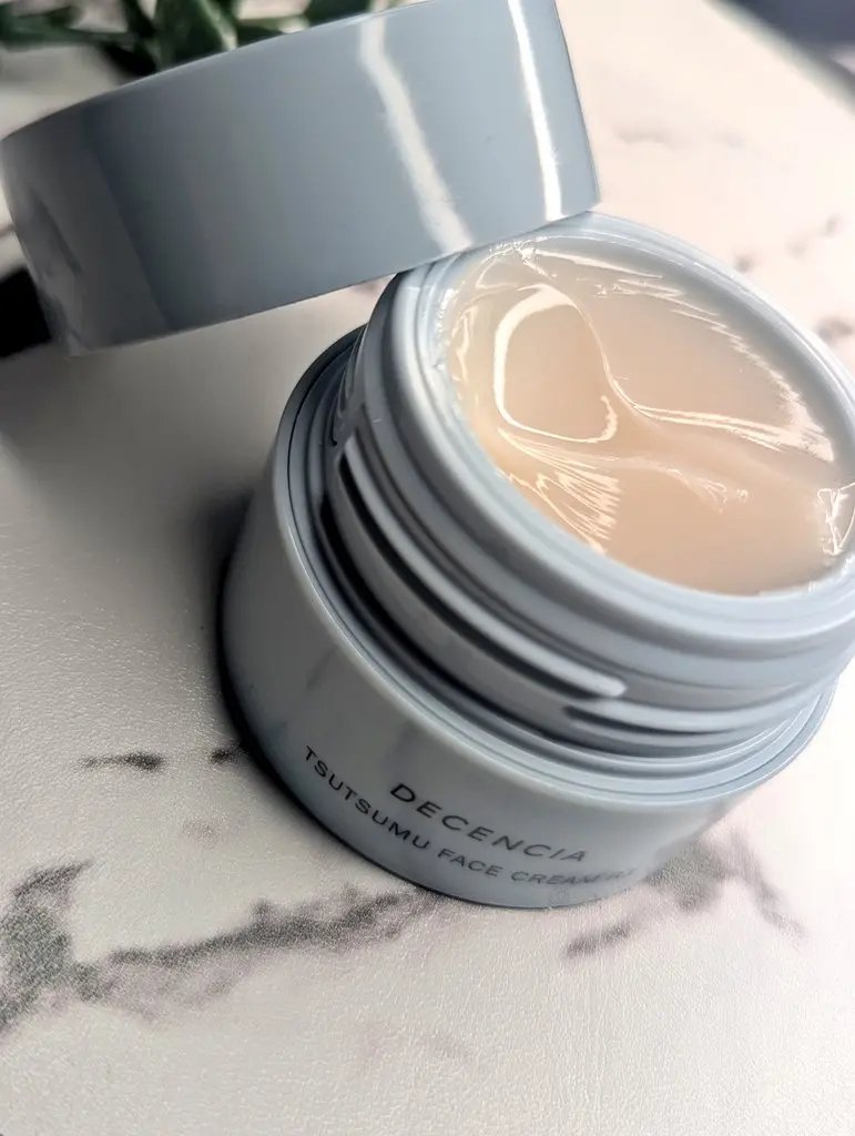 ディセンシア つつむ フェイスクリーム R１/DECENCIA/フェイスクリームを使ったクチコミ（2枚目）