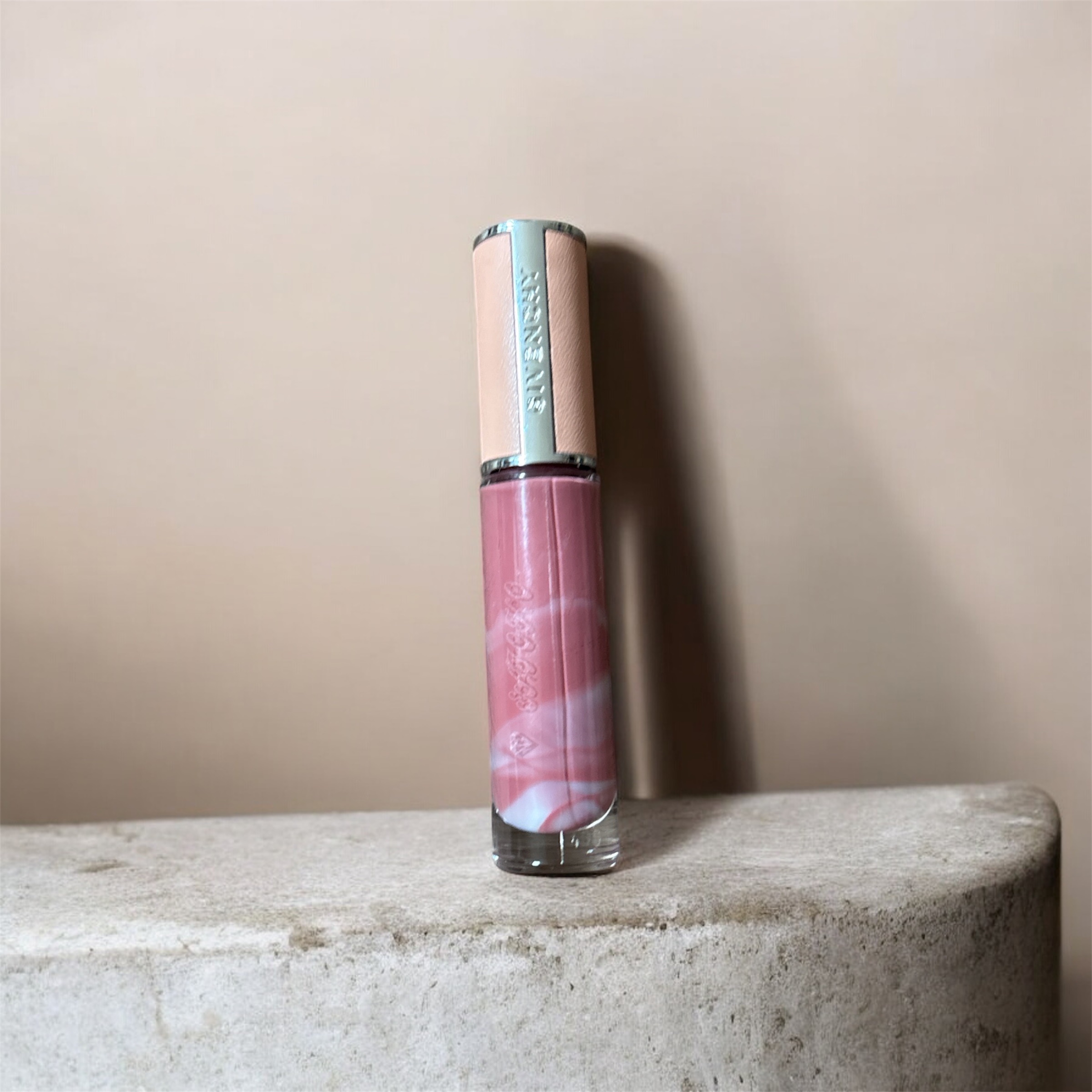 ローズ・パーフェクト・リキッド No.210 ピンク･ヌード/GIVENCHY/口紅を使ったクチコミ（1枚目）