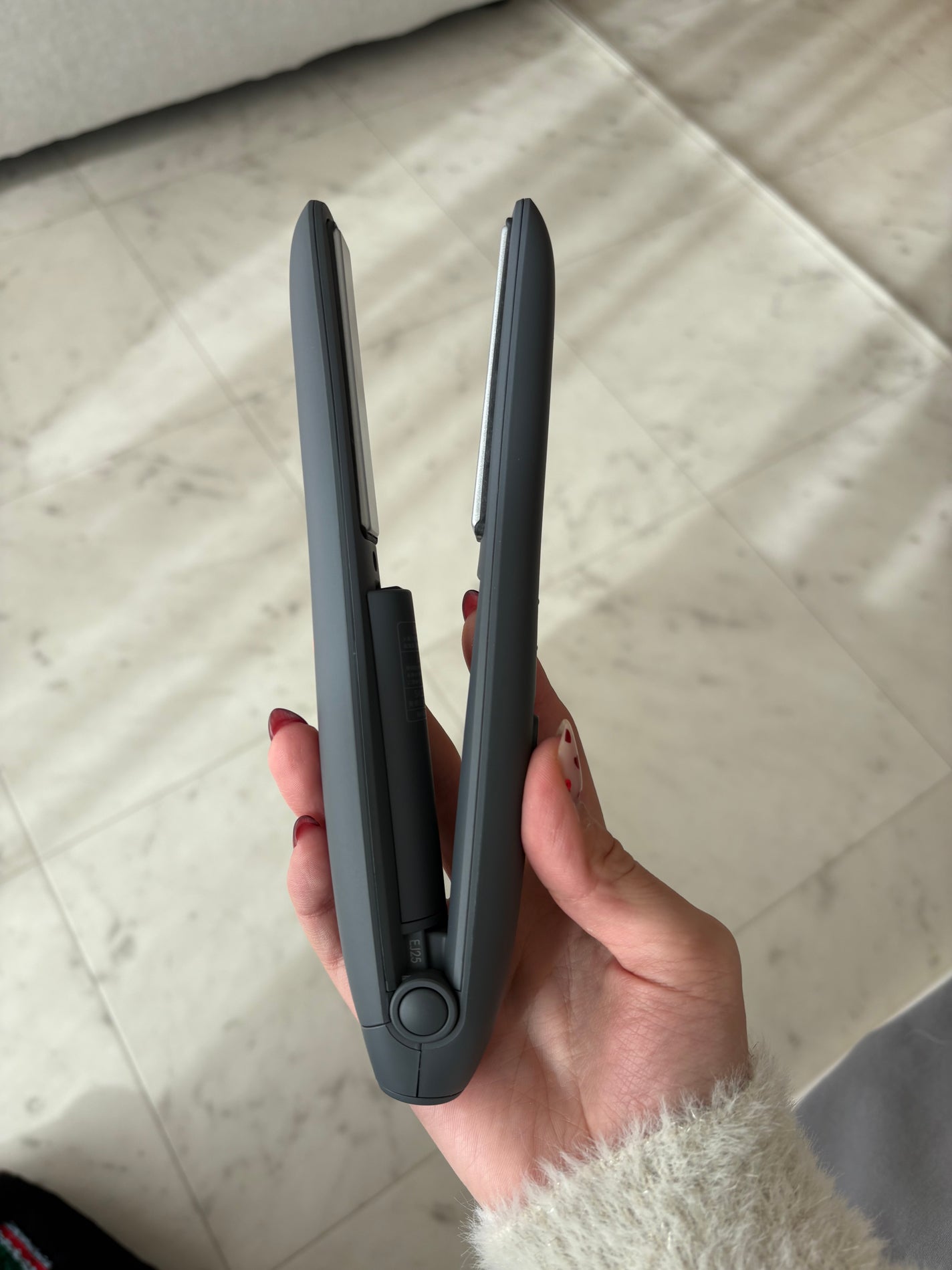 サロニア コードレス ストレートヘアアイロン/SALONIA/ストレートアイロンを使ったクチコミ(1枚目)