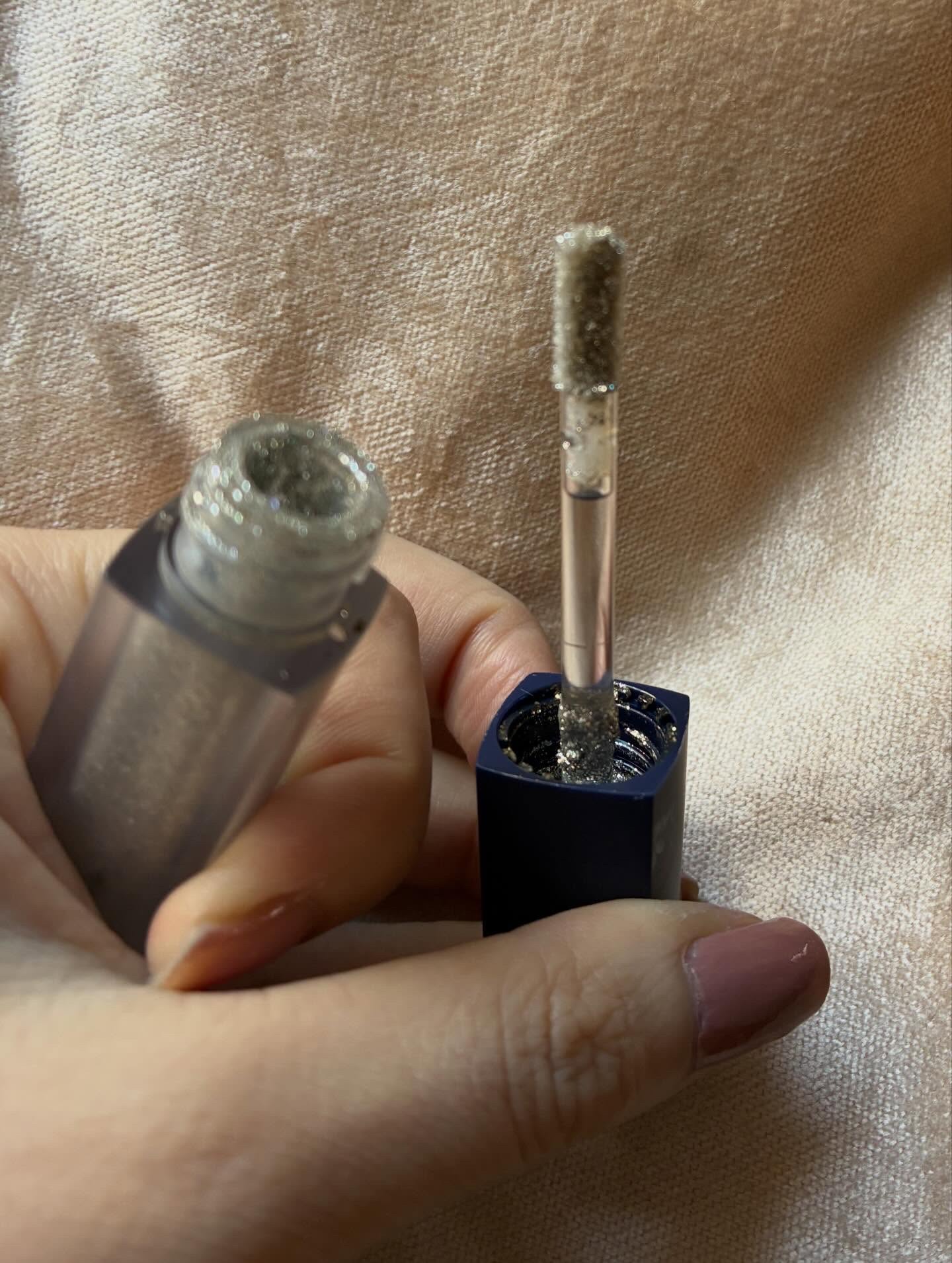 リキッド グリッター 02 TGIF/DIDION/グリッターを使ったクチコミ（3枚目）