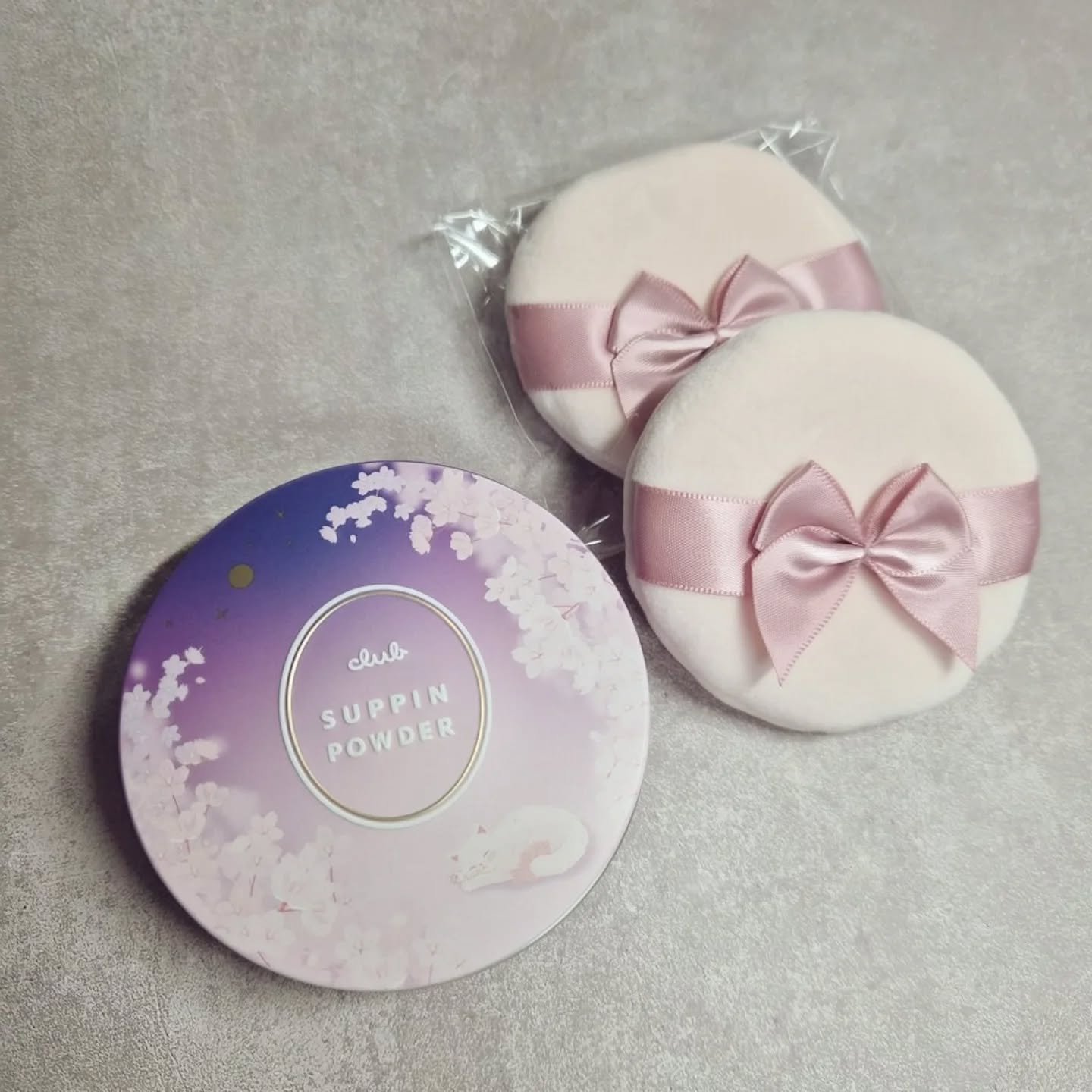 すっぴんパウダー おやすみ夜桜の香り/クラブ/プレストパウダーを使ったクチコミ（2枚目）