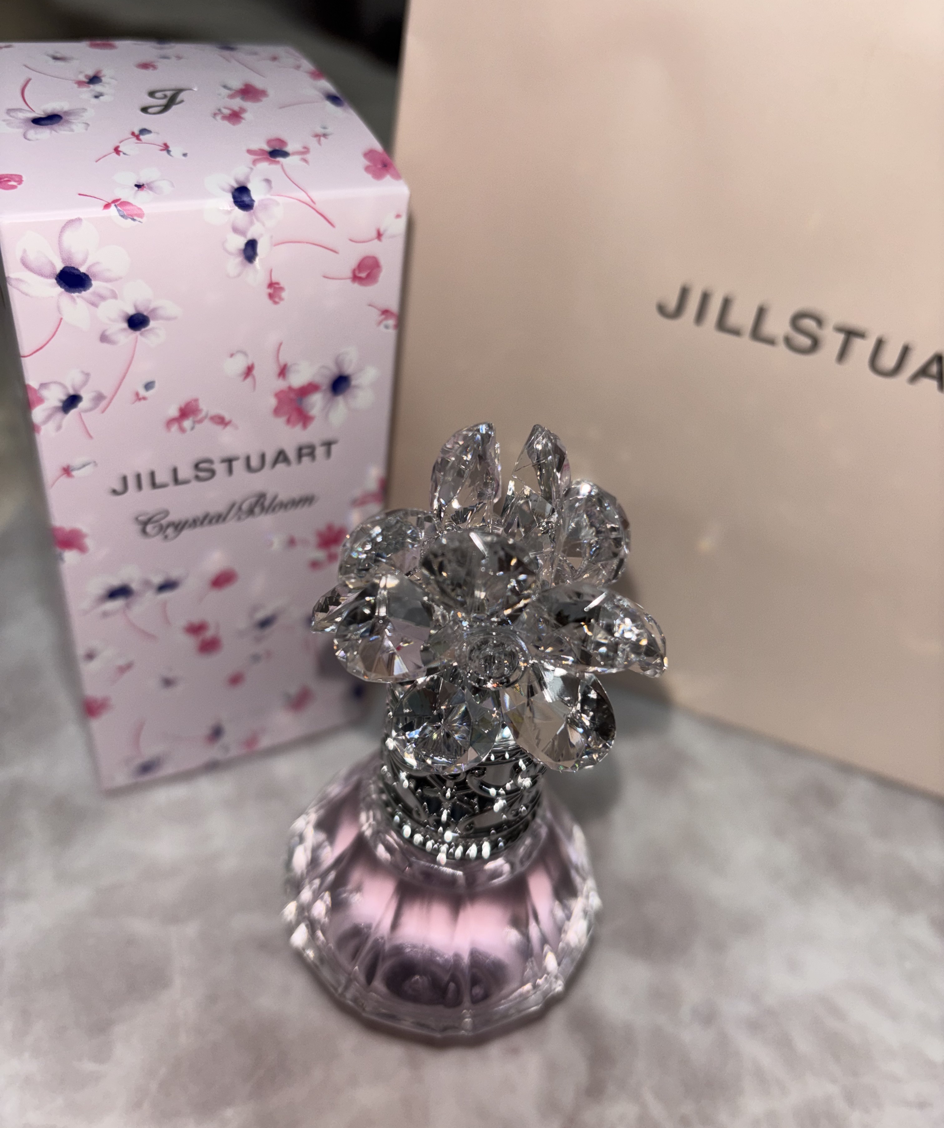 クリスタルブルーム　パフュームド ヘアミスト/JILL STUART/ヘアミストを使ったクチコミ（3枚目）