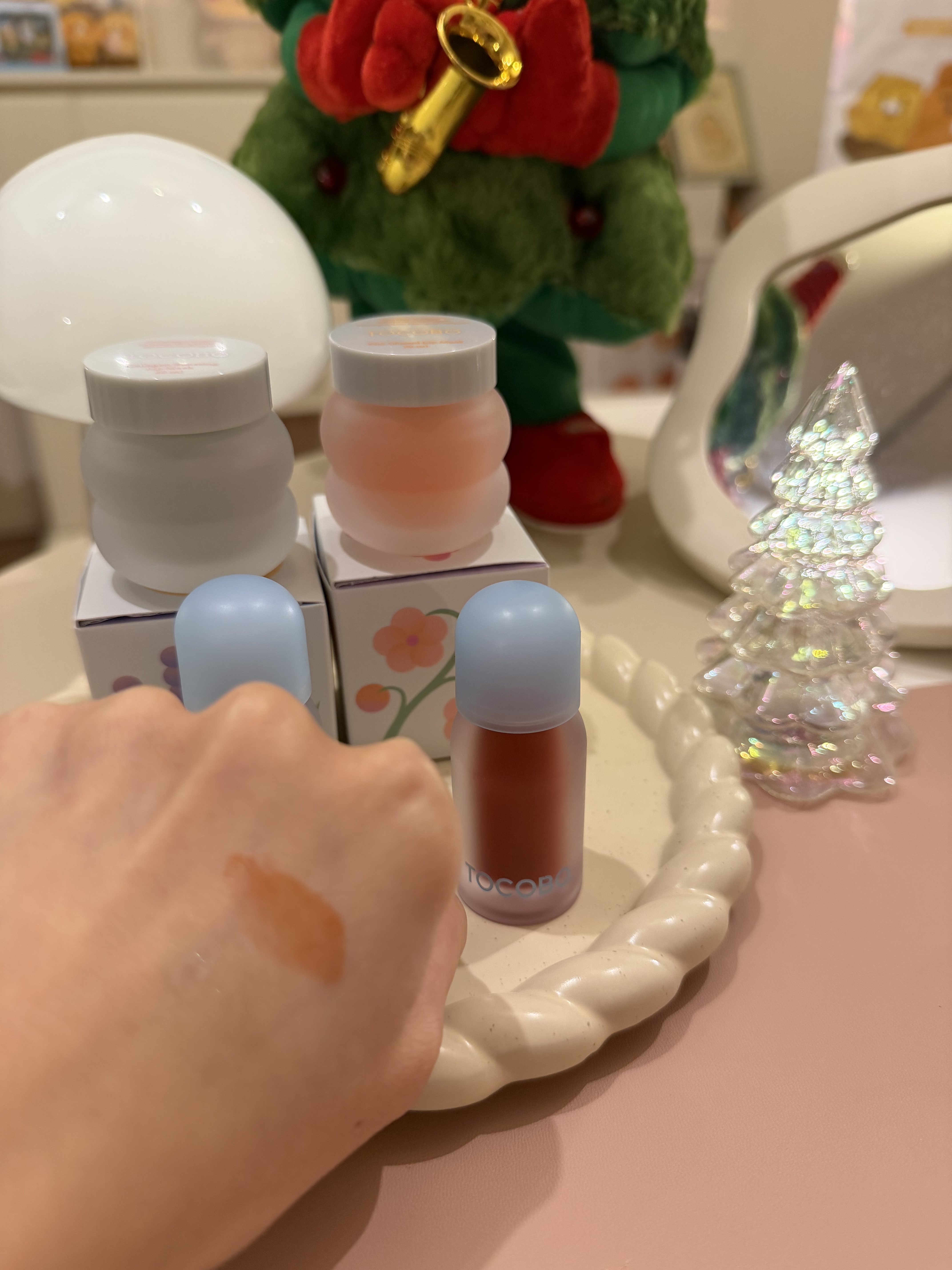 ジューシーベリープランピングリップオイル 00 フローズンベリー/TOCOBO/リップグロスを使ったクチコミ（3枚目）