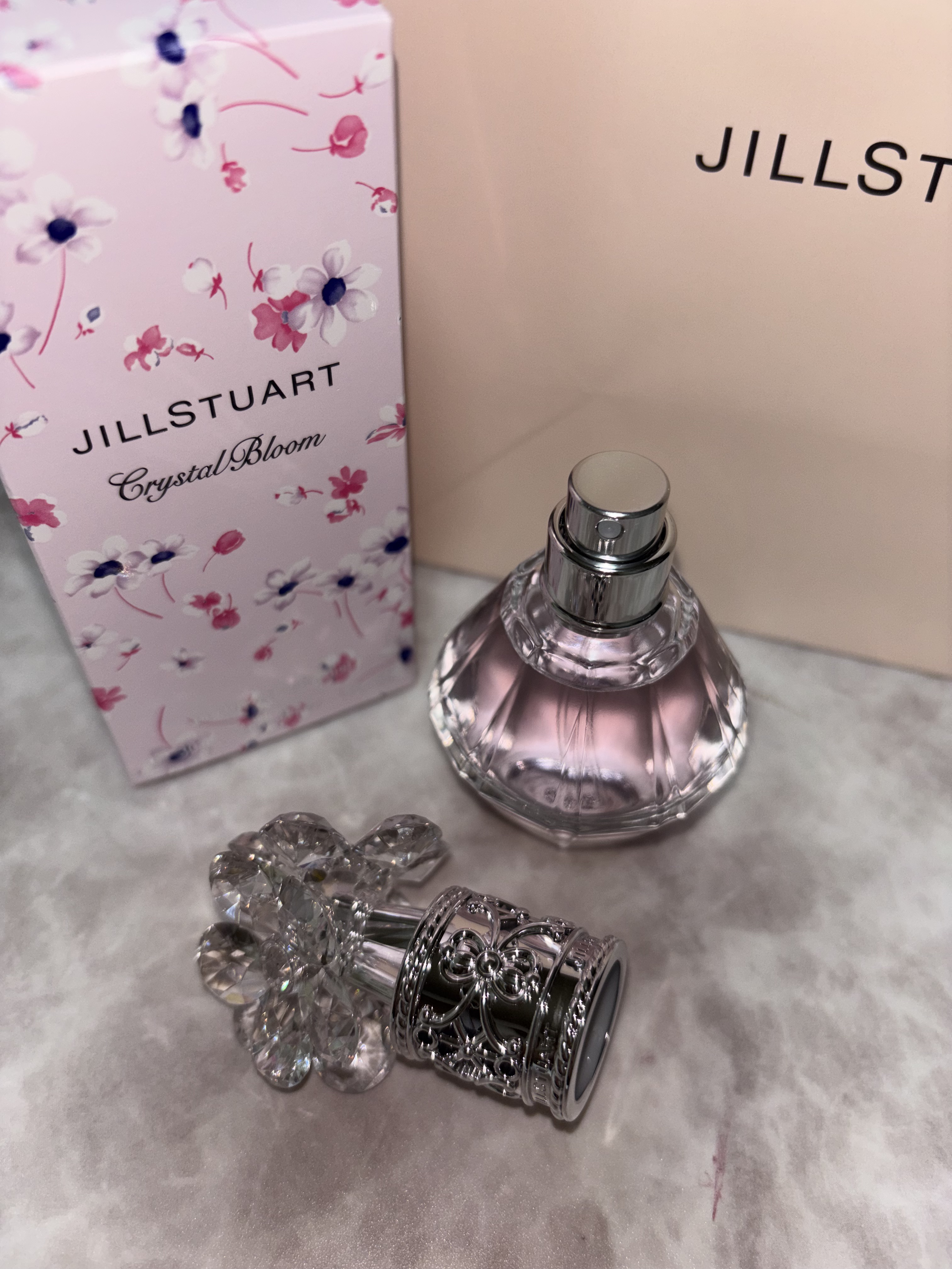 クリスタルブルーム　パフュームド ヘアミスト/JILL STUART/ヘアミストを使ったクチコミ（2枚目）