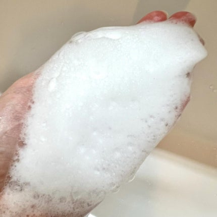 スクラブボディウォッシュ フラワーマーケット ホワイトチューリップ/LUV SCENT/ボディスクラブを使ったクチコミ(5枚目)