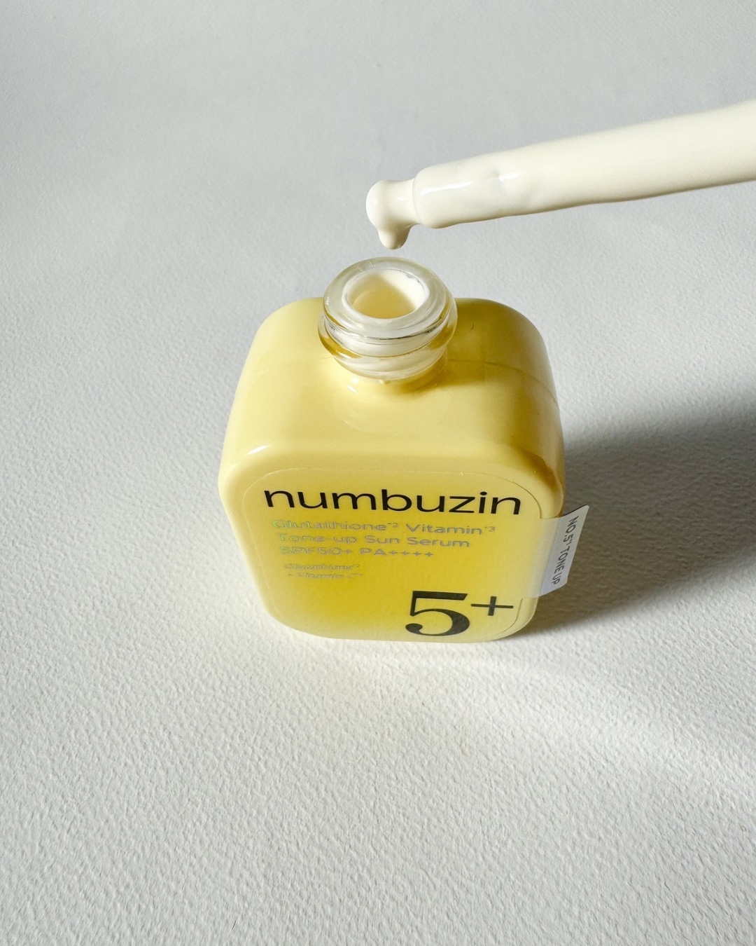 5番 白玉グルタチオンCトーンアップベース SPF50+ PA++++/numbuzin/化粧下地を使ったクチコミ（2枚目）