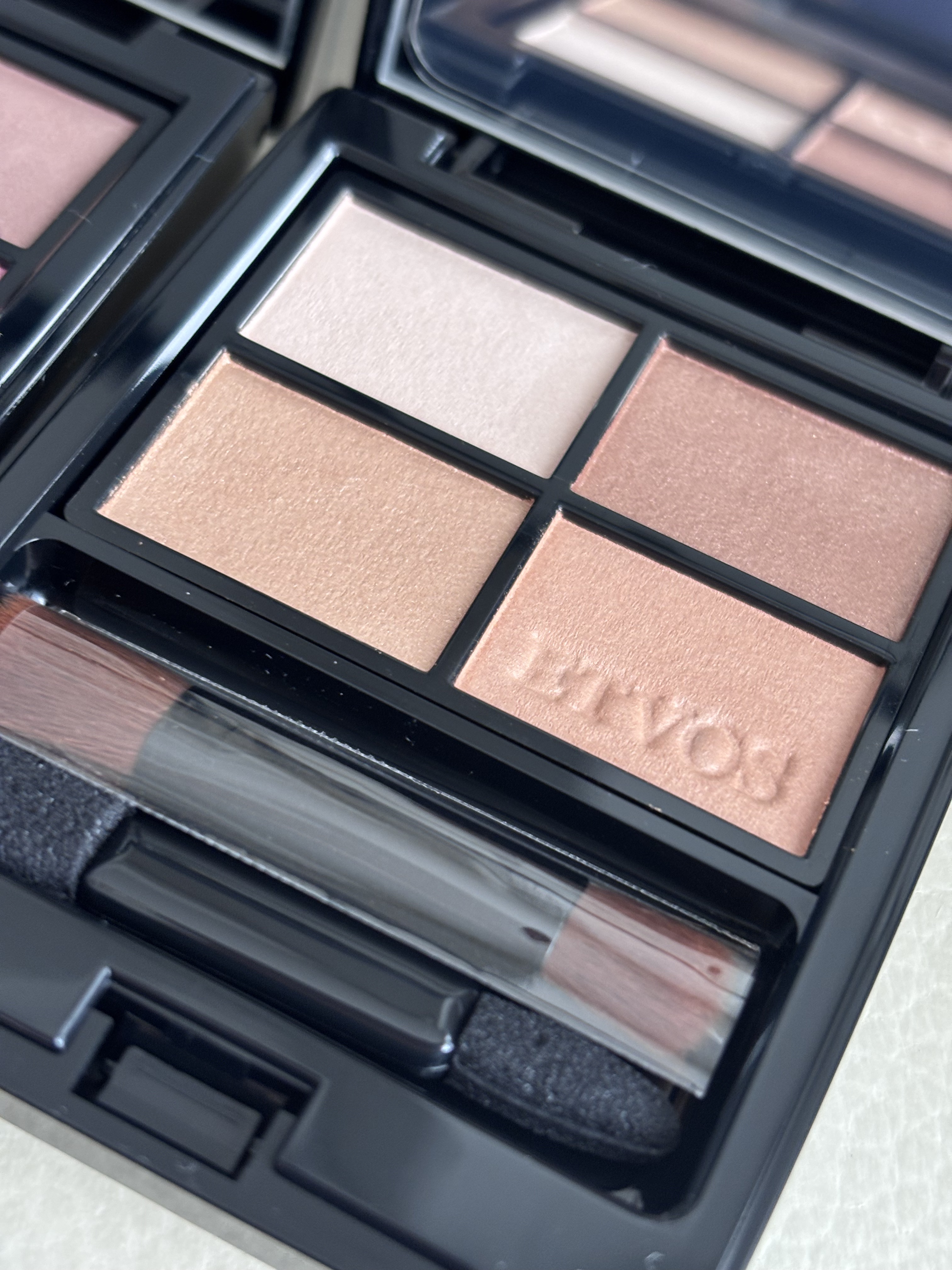 ミネラルクラッシィシャドー/エトヴォス/アイシャドウパレットを使ったクチコミ（1枚目）