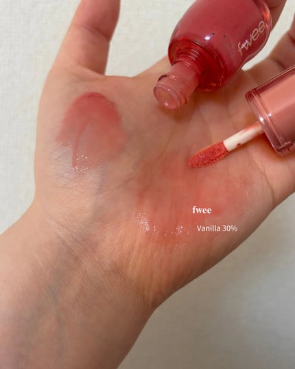 フィー 3Dボリューミンググロス/fwee/リップグロスを使ったクチコミ(4枚目)