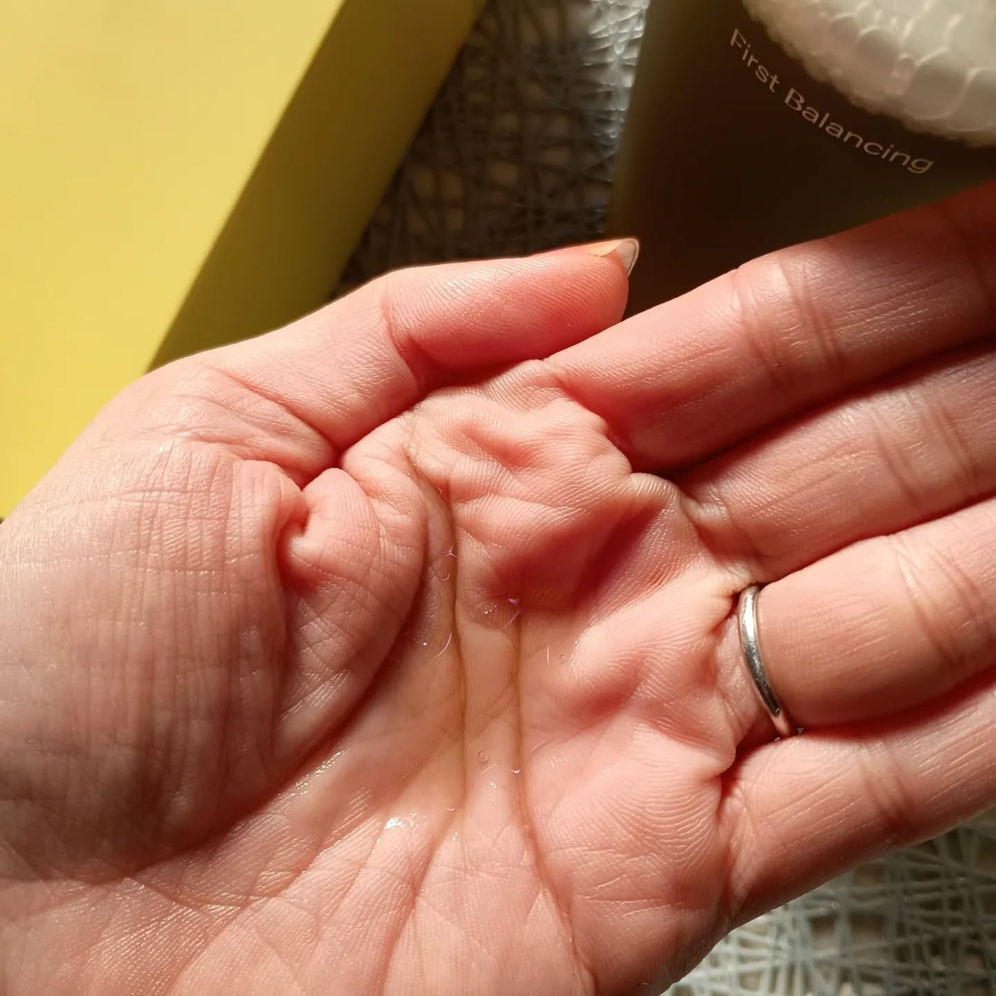 ファーストバランシングトナー/Lowlize/化粧水を使ったクチコミ(2枚目)