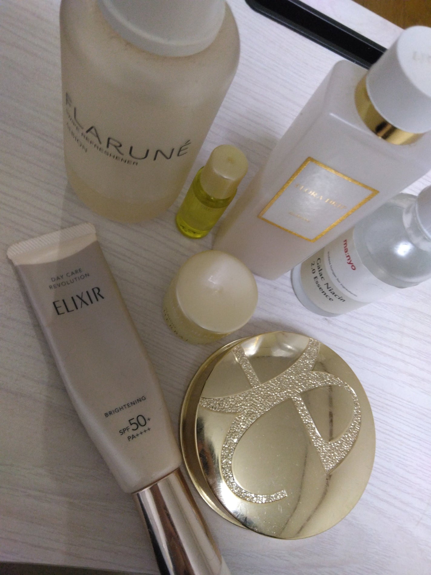 エレガンス ラ プードル オートニュアンス リクスィーズ/Elégance/プレストパウダーを使ったクチコミ(1枚目)