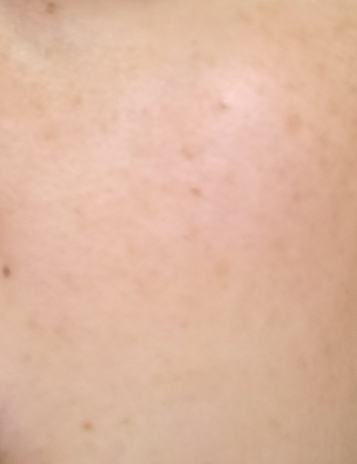 玉養桃花 ルースパウダー/花西子/ルースパウダーを使ったクチコミ（2枚目）