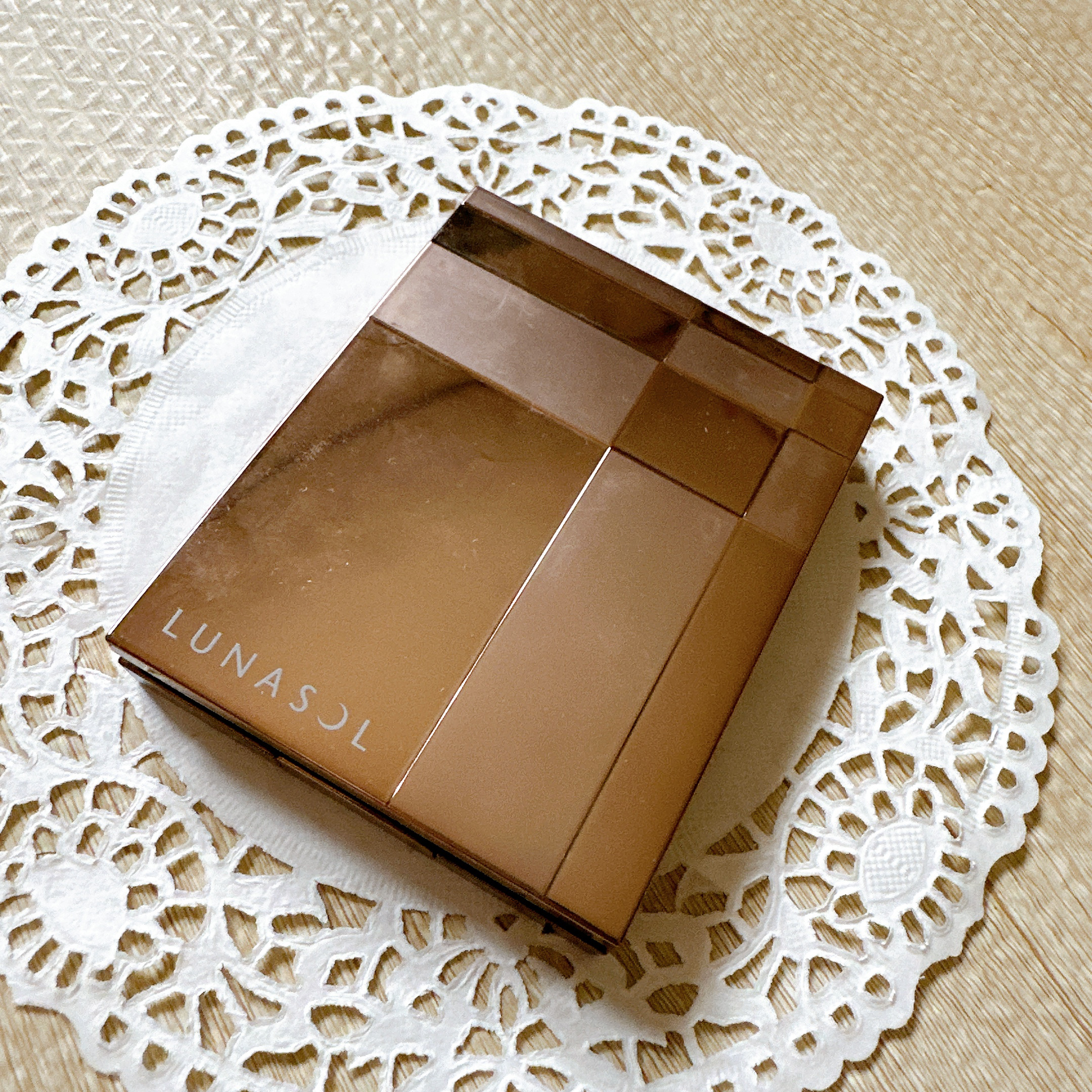 スキンモデリングアイズ/LUNASOL/アイシャドウパレットを使ったクチコミ（2枚目）