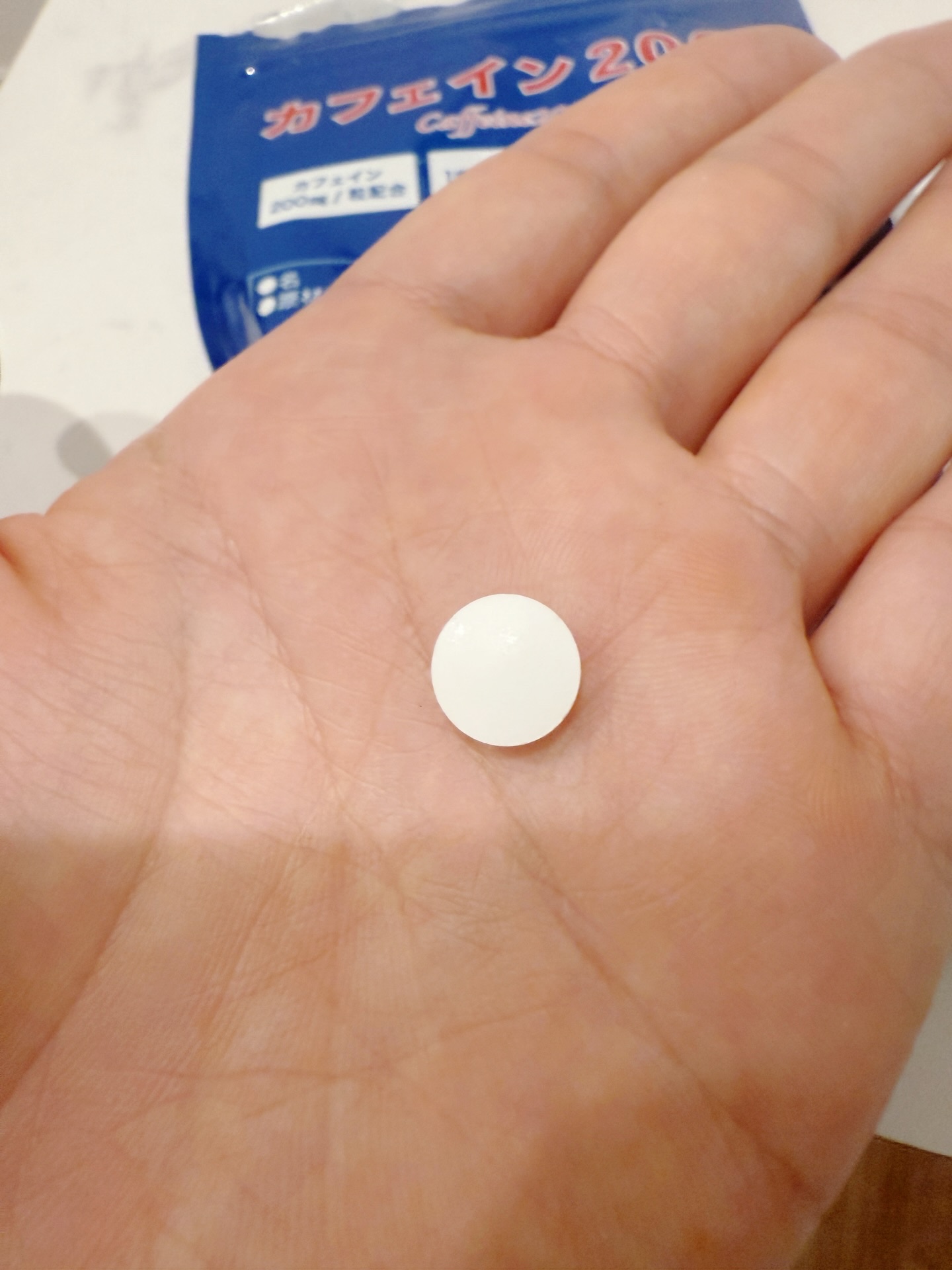 ハルミーズ カフェイン200のクチコミ「カフェインをサプリで摂取できるの知ってる？

コーヒーやエナジードリンクを飲みたい、でも糖分や.....」（1枚目）