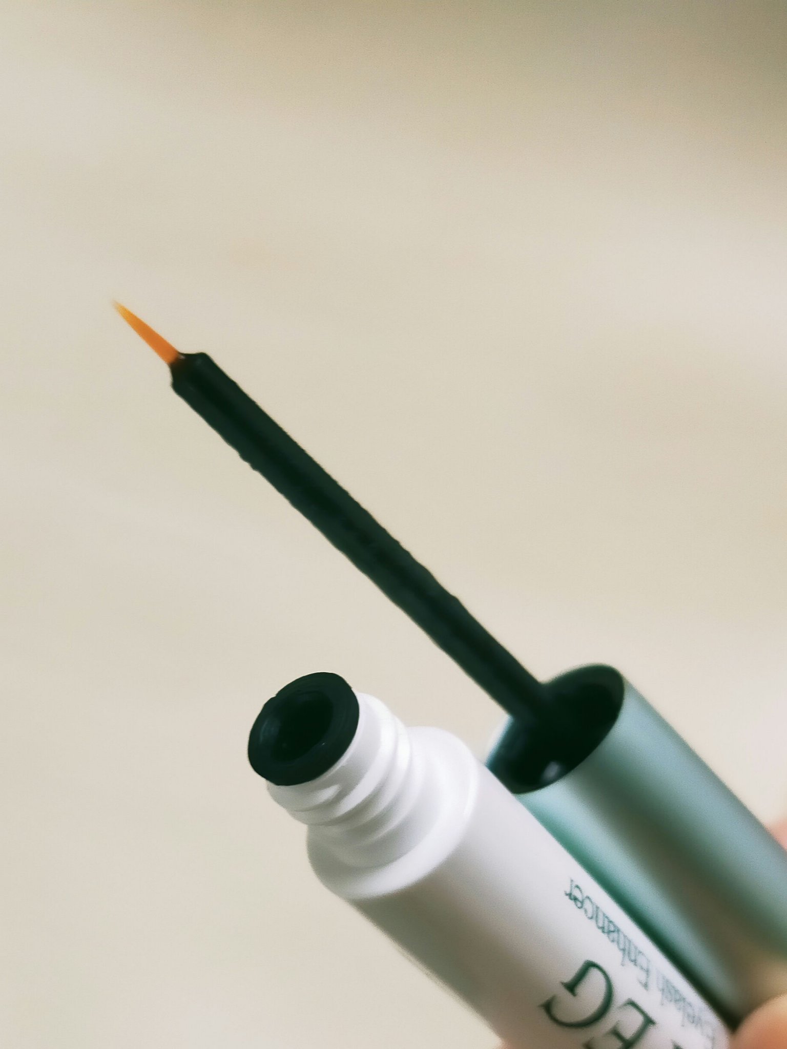 FEG  Eyelash  Enhancer/FEG/まつげ美容液を使ったクチコミ（2枚目）